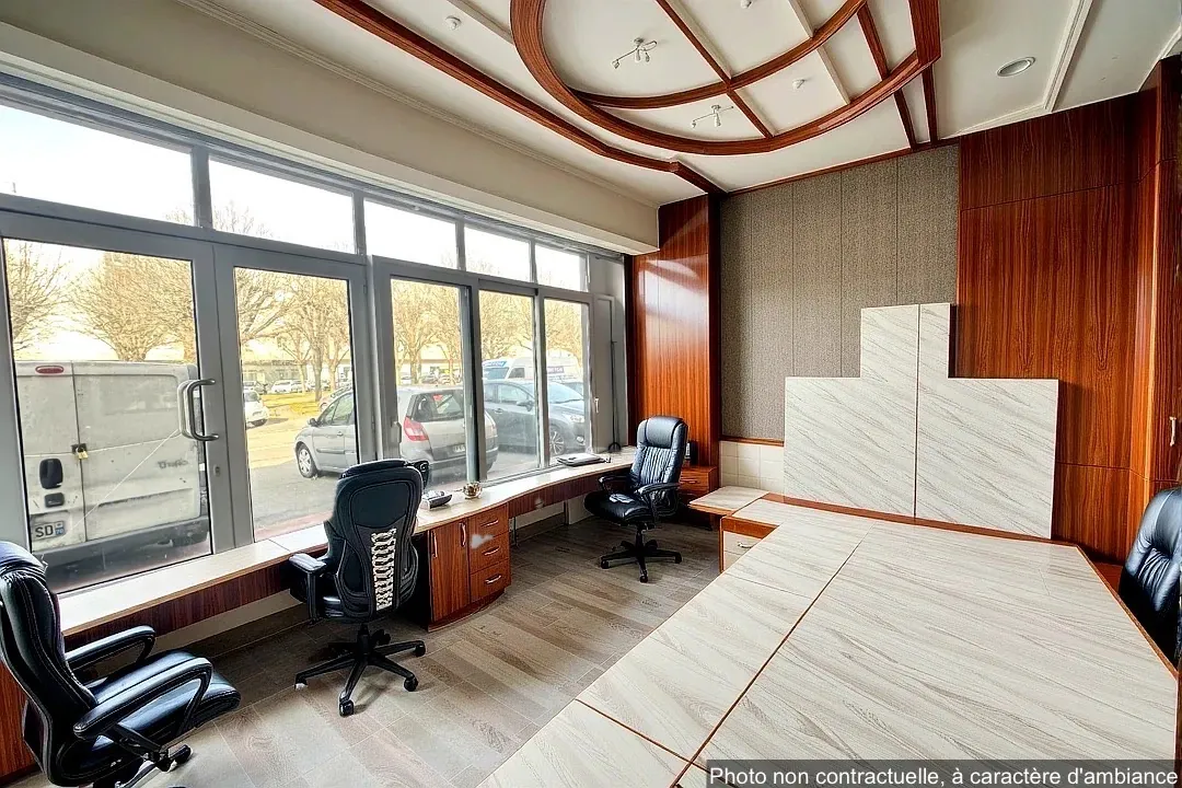 Local commercial de 69 m² à Le Pecq, bail en cours, investissement rentable 