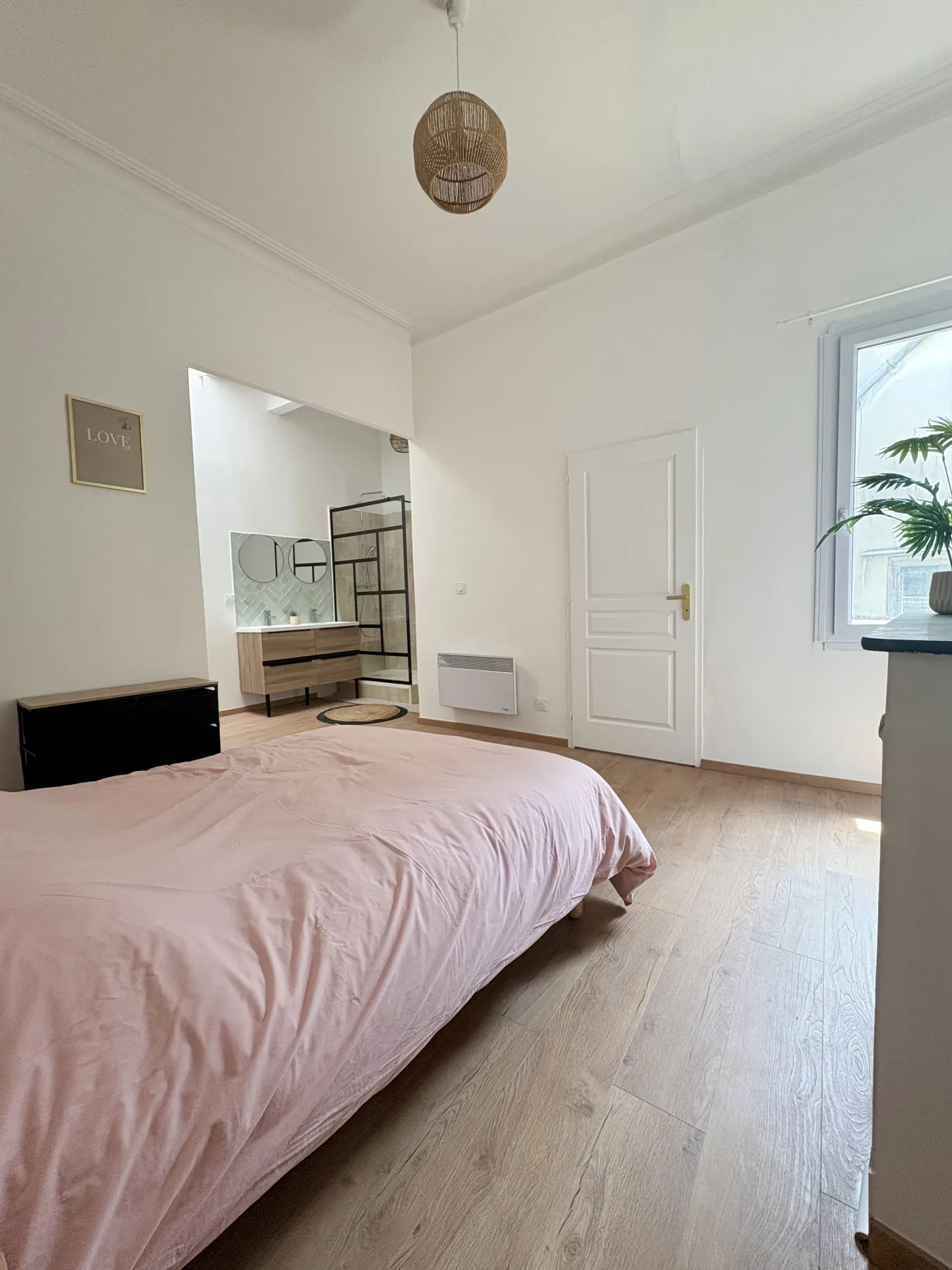 Appartement lumineux avec deux chambres et balcons dans l’hypercentre de Montpellier 