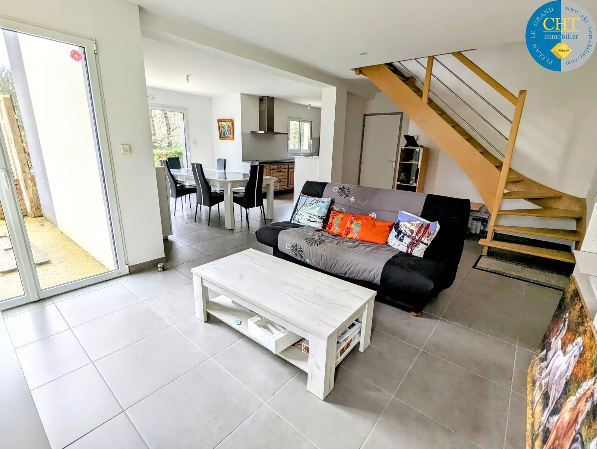 Maison récente à Guer avec 4 chambres, garage et terrain clos - idéal famille 