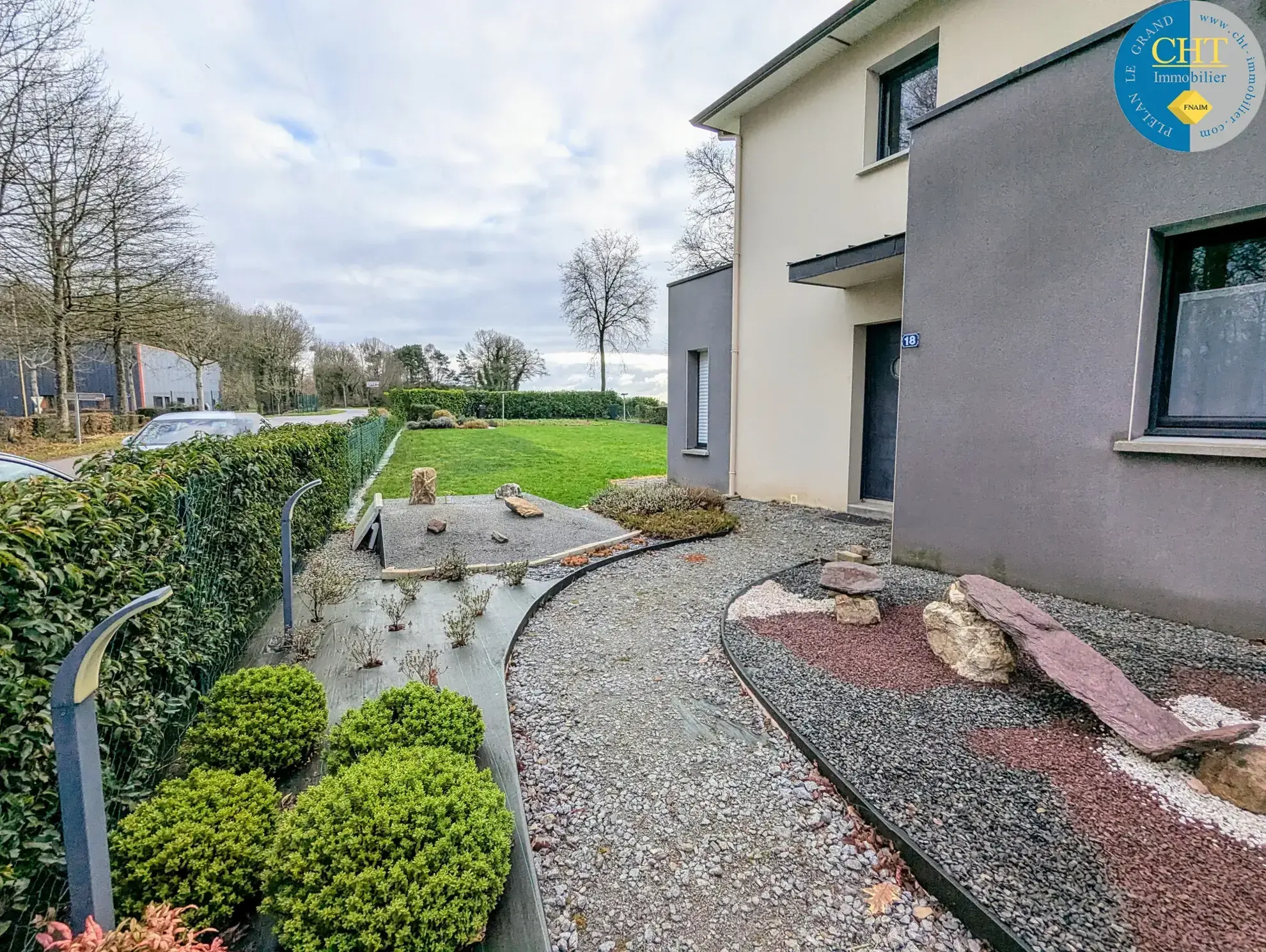 Maison récente à Guer avec 4 chambres, garage et terrain clos - idéal famille 