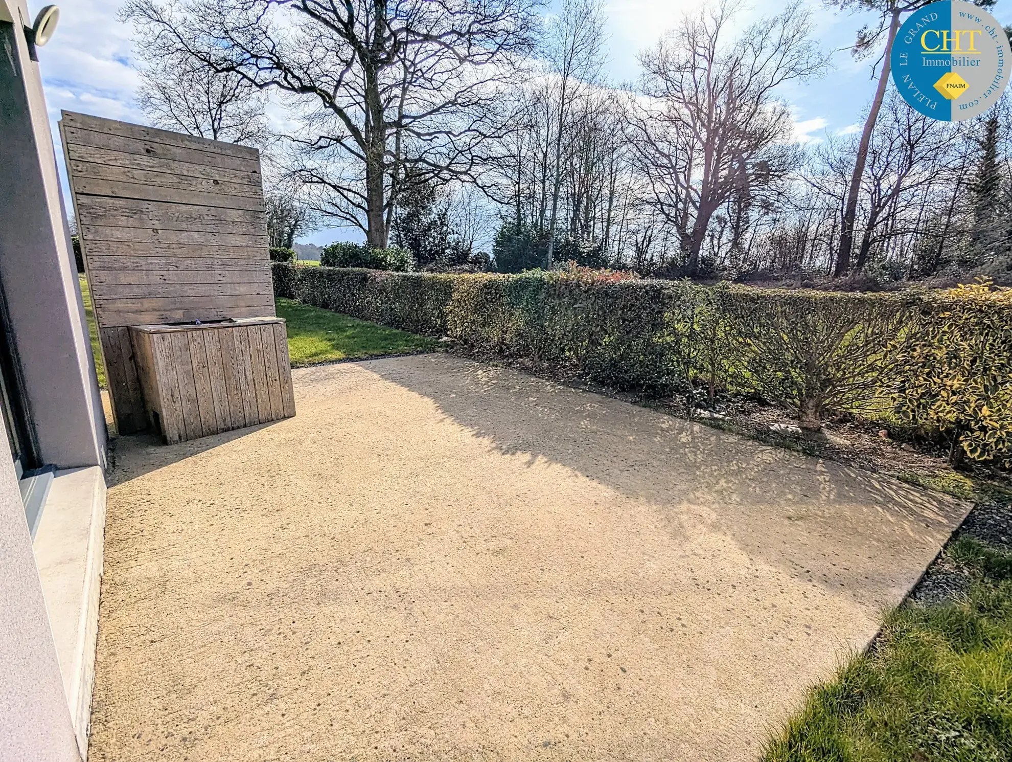Maison récente à Guer avec 4 chambres, garage et terrain clos - idéal famille 