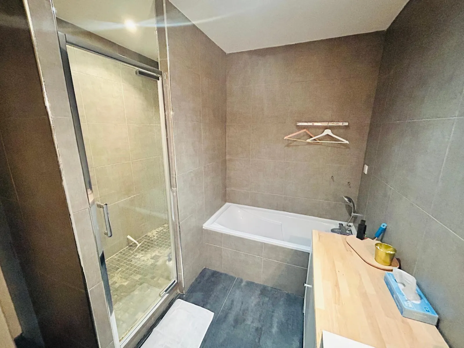 Appartement de 115 m² à Saint-Étienne Gambetta avec 2 chambres, rénové 