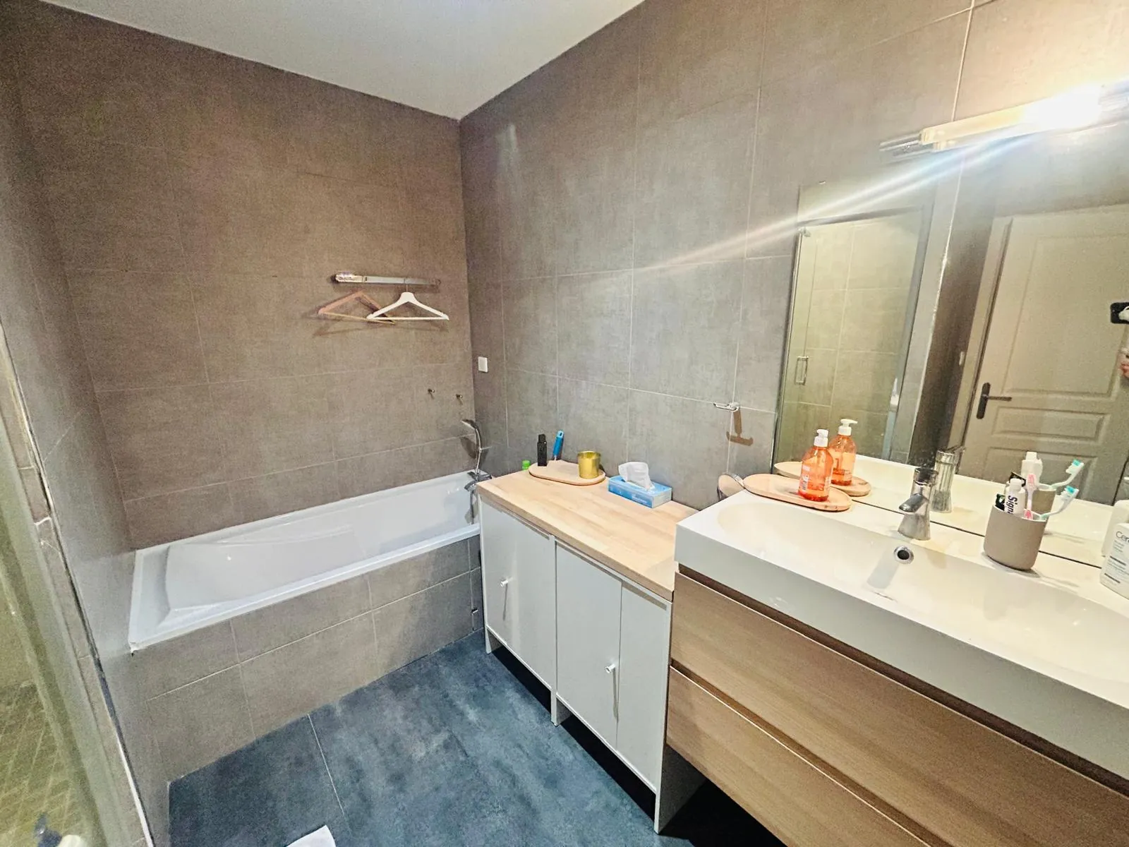 Appartement de 115 m² à Saint-Étienne Gambetta avec 2 chambres, rénové 