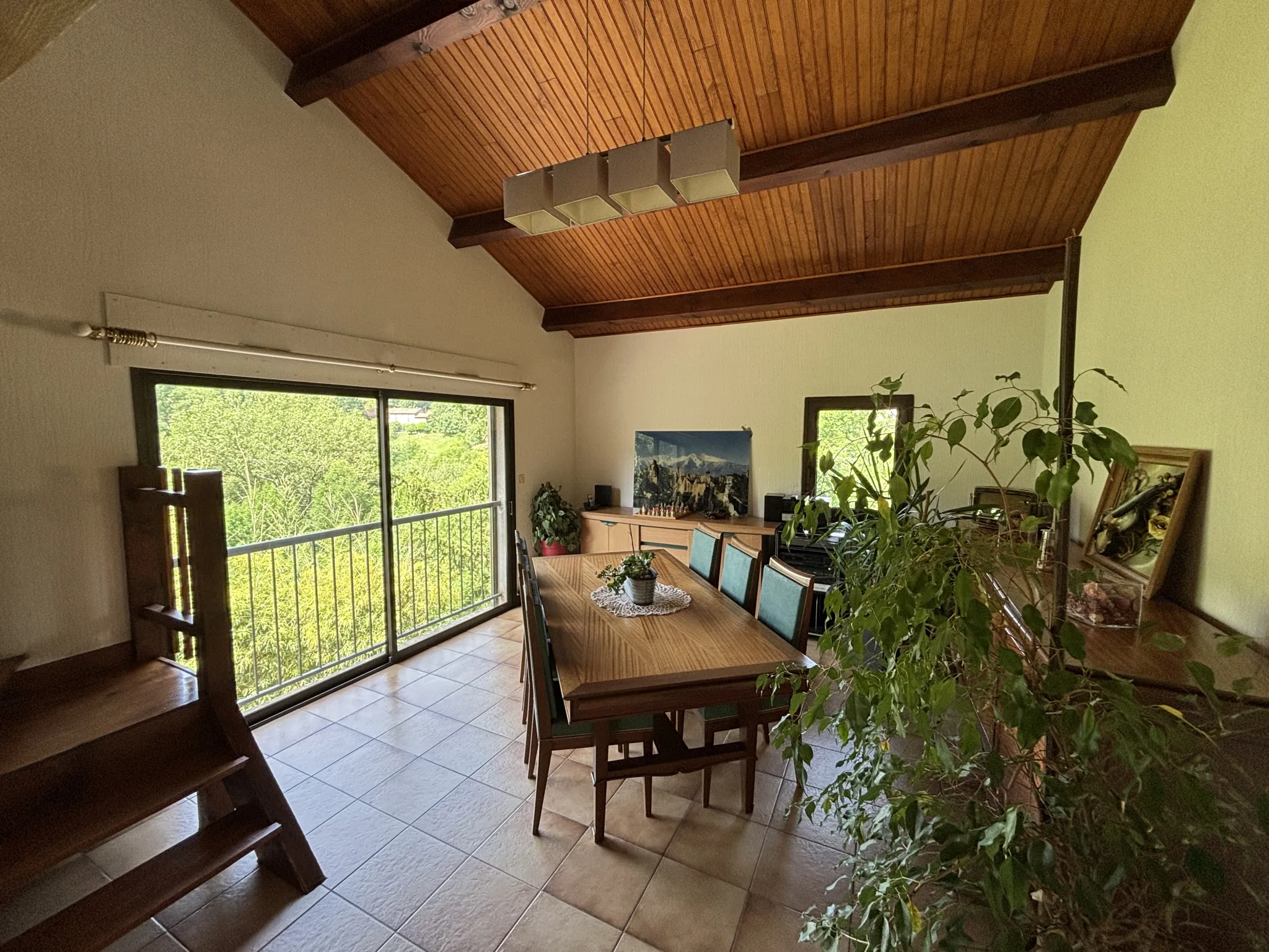 Belle maison contemporaine avec grand terrain à Saint Affrique 