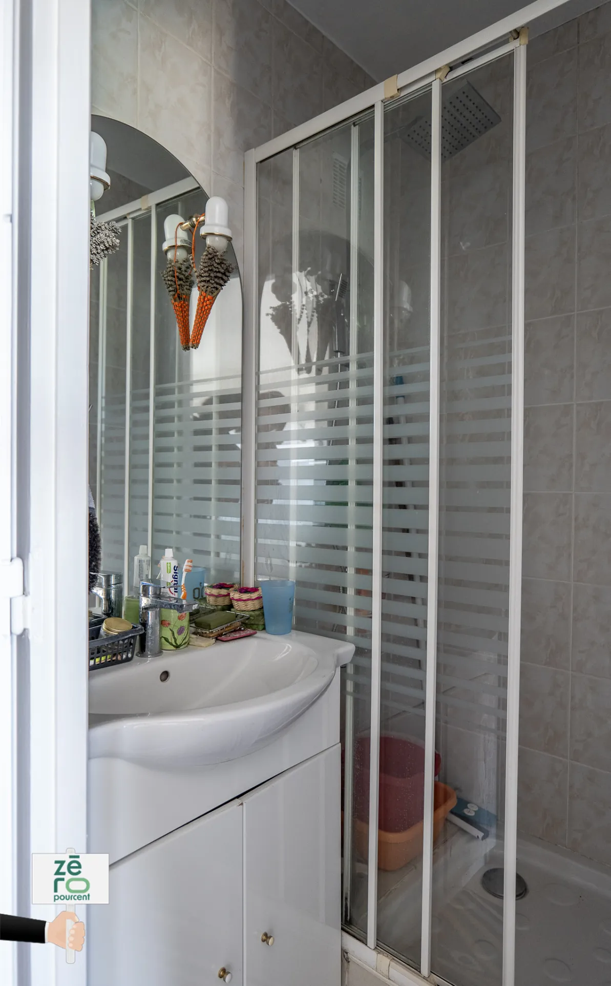 Studio en centre-ville de Coex avec terrasse et vue dégagée proche commerces 