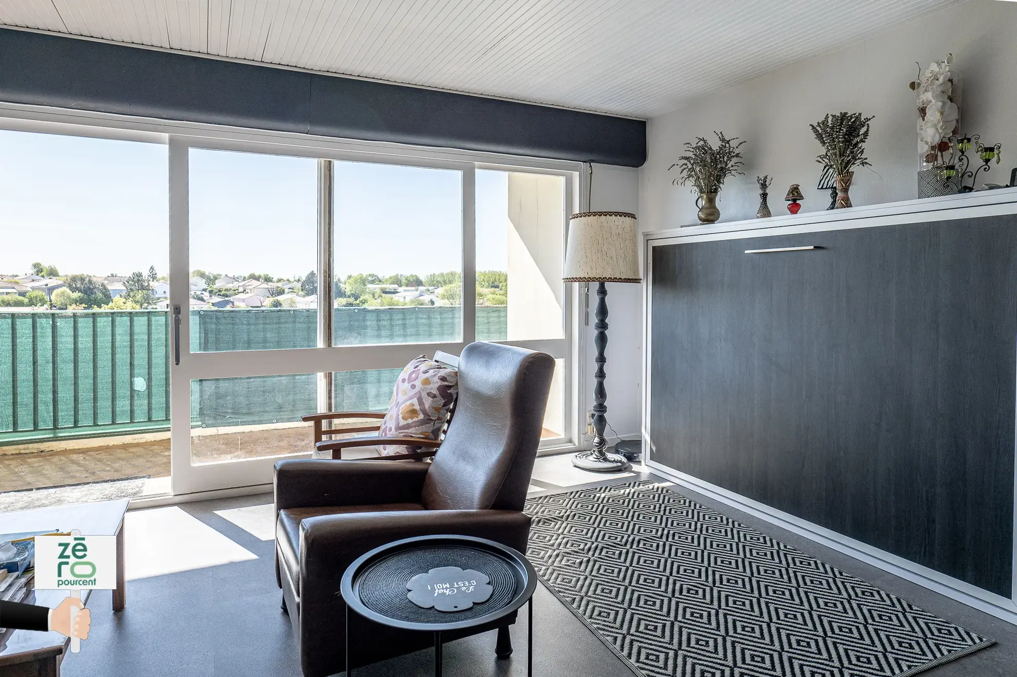 Studio en centre-ville de Coex avec terrasse et vue dégagée proche commerces 