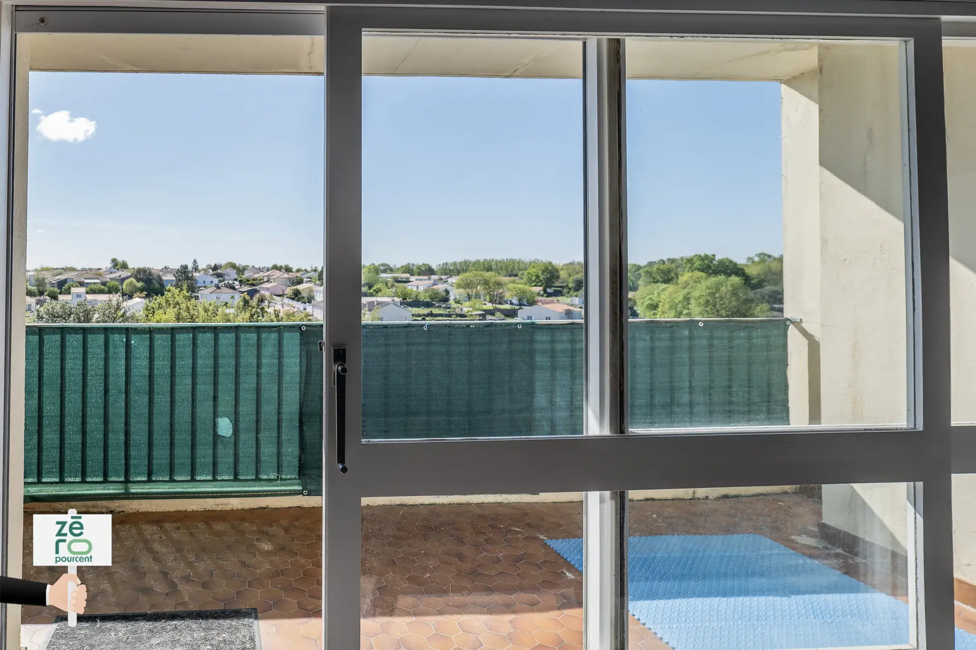 Studio en centre-ville de Coex avec terrasse et vue dégagée proche commerces 