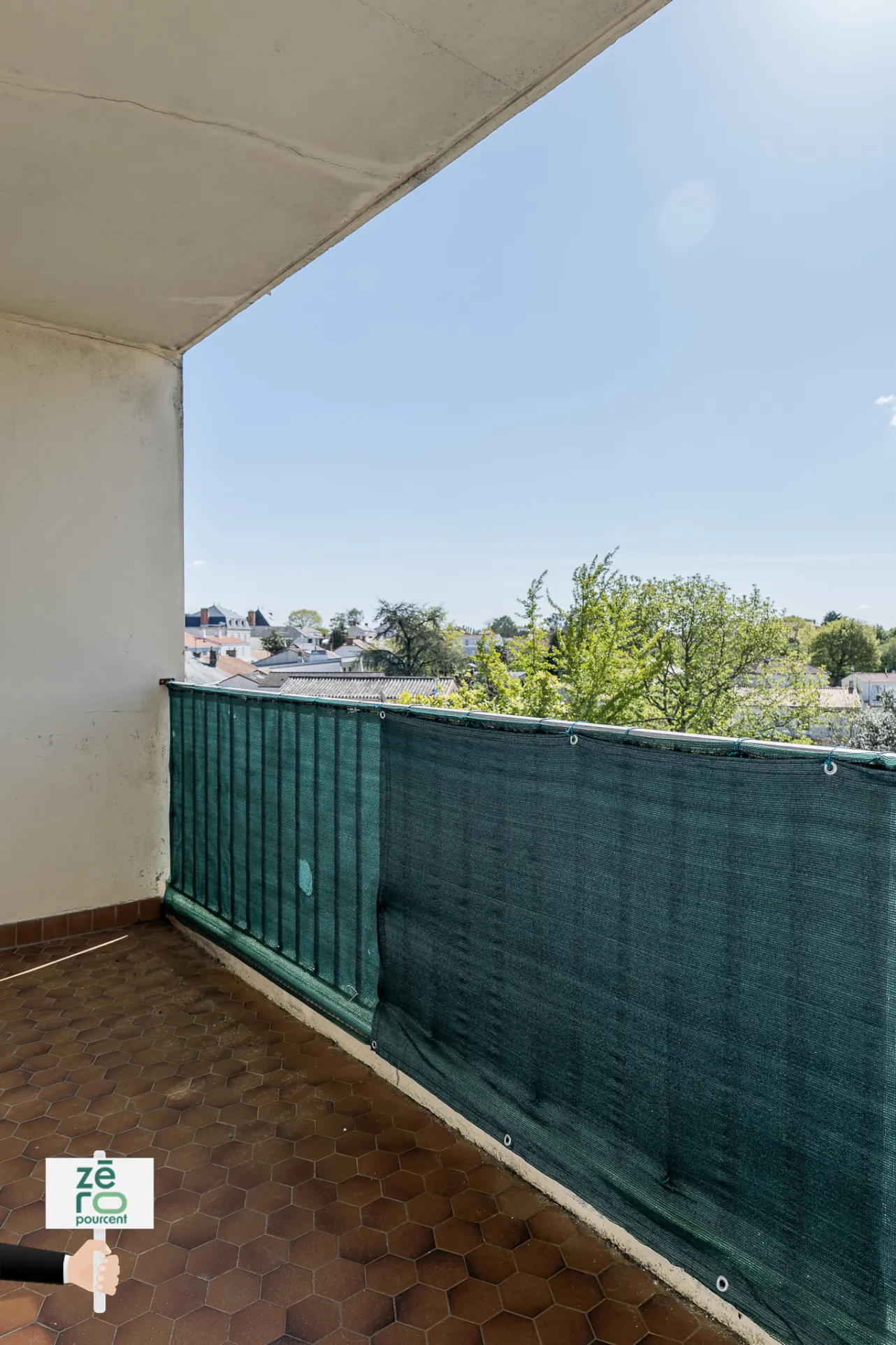 Studio en centre-ville de Coex avec terrasse et vue dégagée proche commerces 