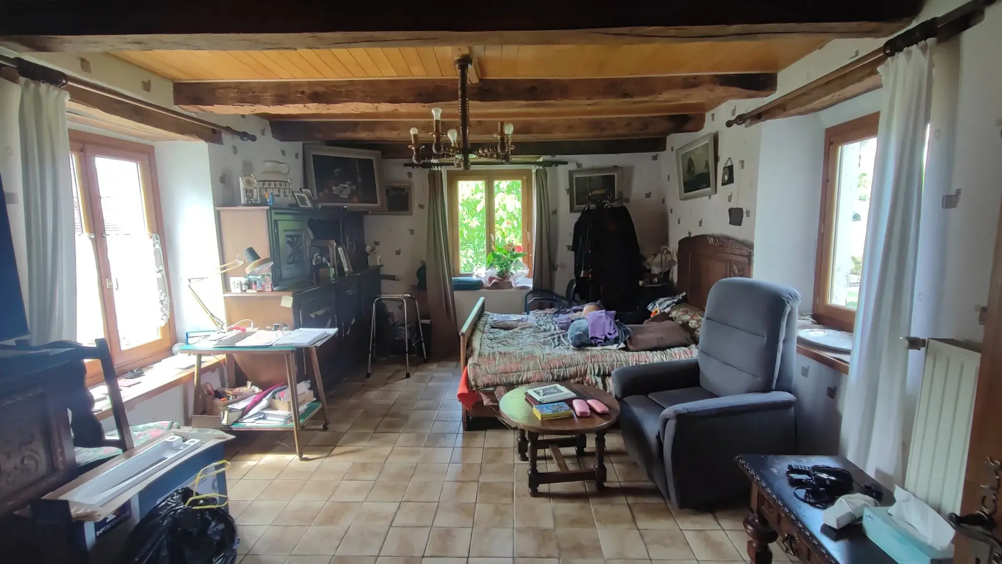 Maison en pierre de 135 m² avec terrain constructible à Villars sous Ecot 