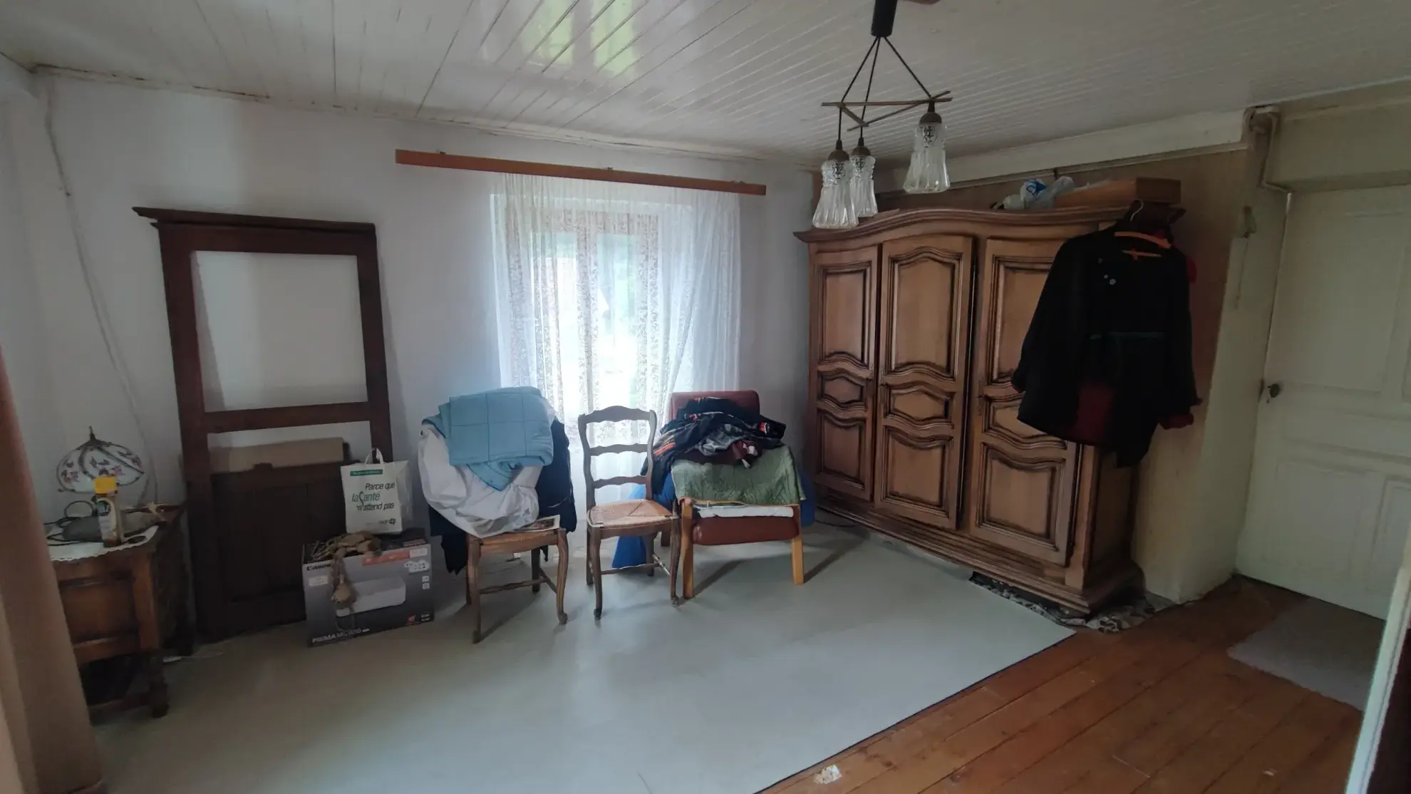 Maison en pierre de 135 m² avec terrain constructible à Villars sous Ecot 