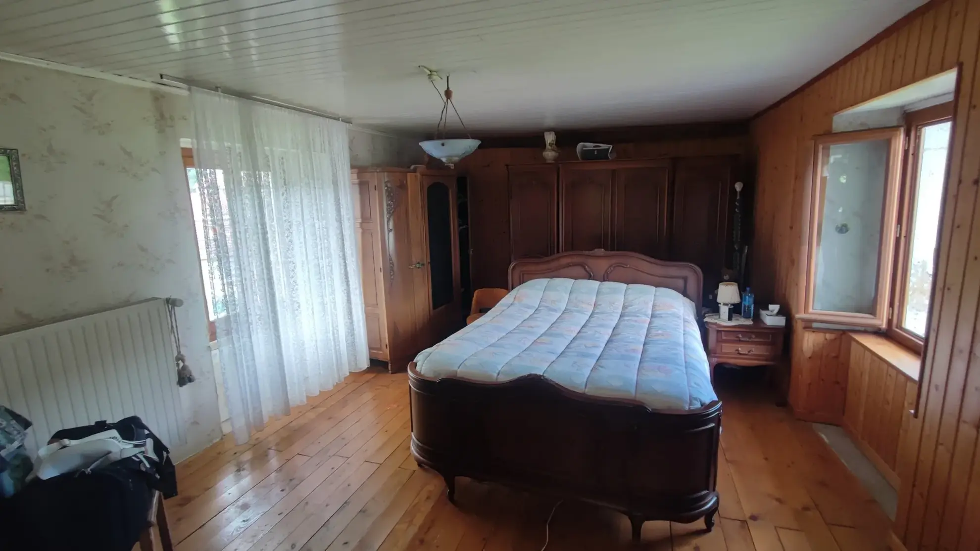 Maison en pierre de 135 m² avec terrain constructible à Villars sous Ecot 