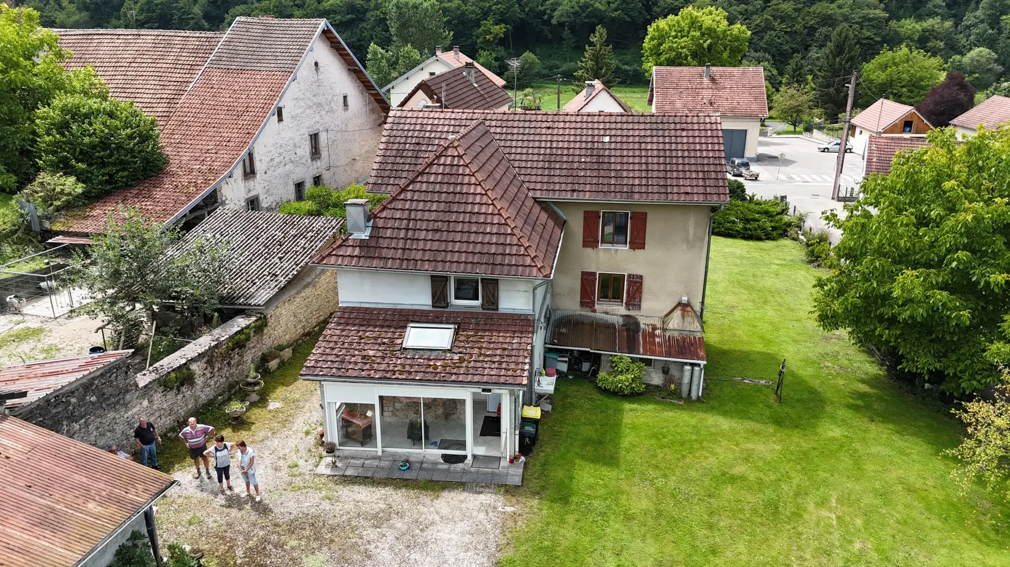 Maison en pierre de 135 m² avec terrain constructible à Villars sous Ecot 