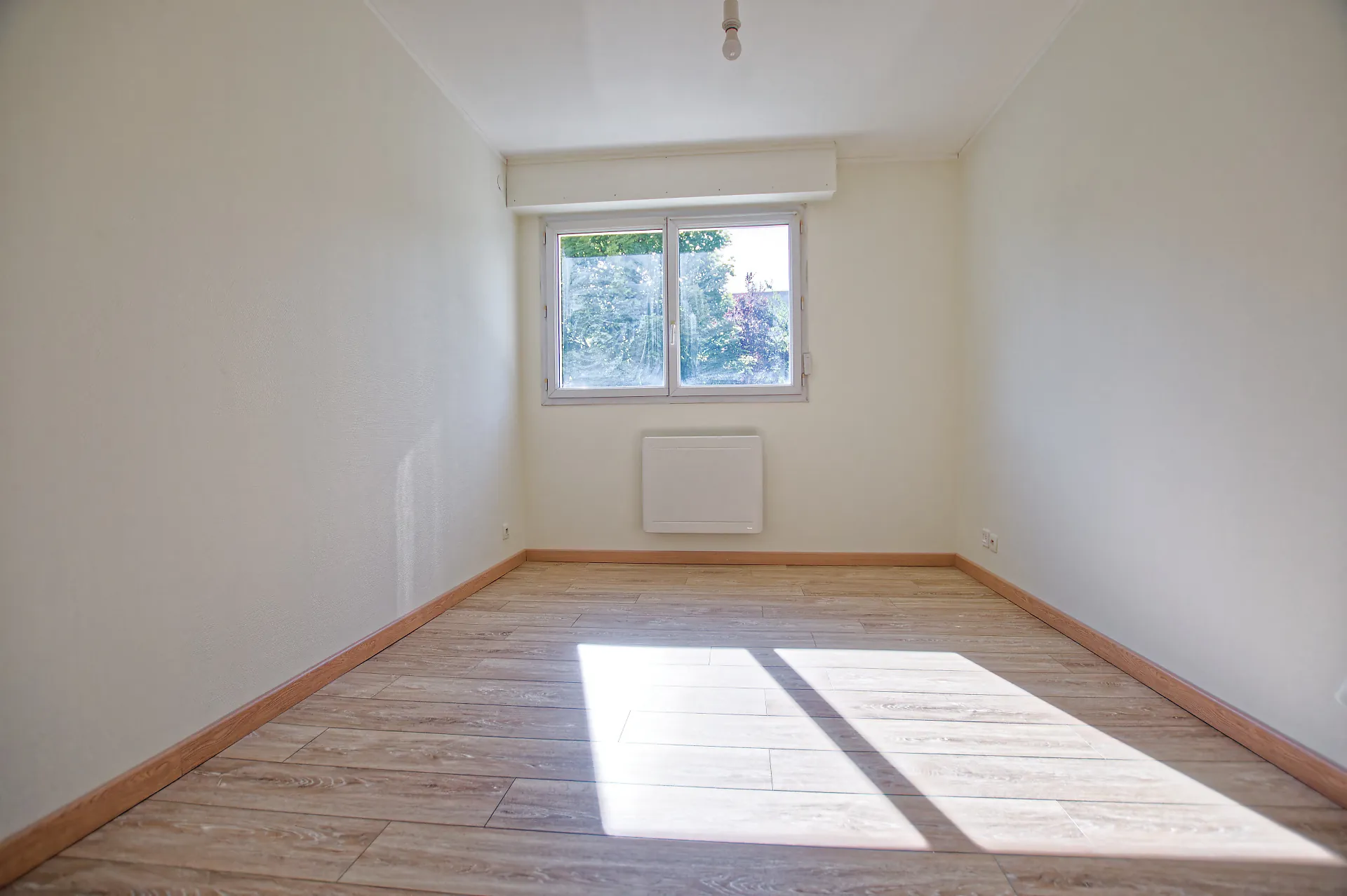 Appartement T3 rénové de 65 m² avec jardin privé à Pacé 