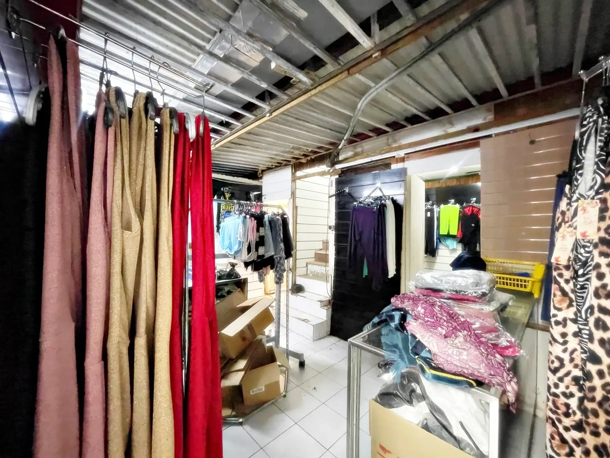 Immeuble à Fort-de-France de 203 m² avec potentiel en centre-ville 