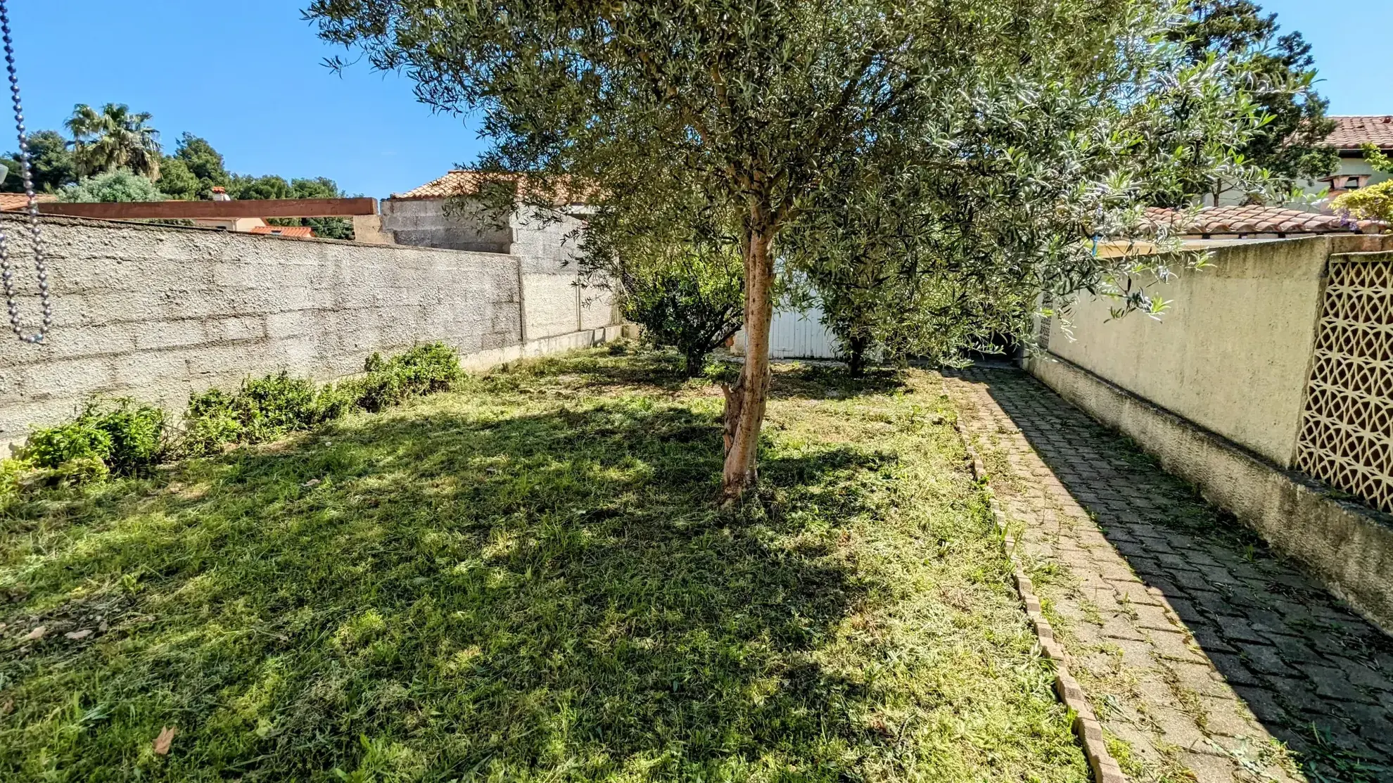 Belle maison à Saint-André, 3 chambres, proche des plages, secteur calme – 249 000 euros 