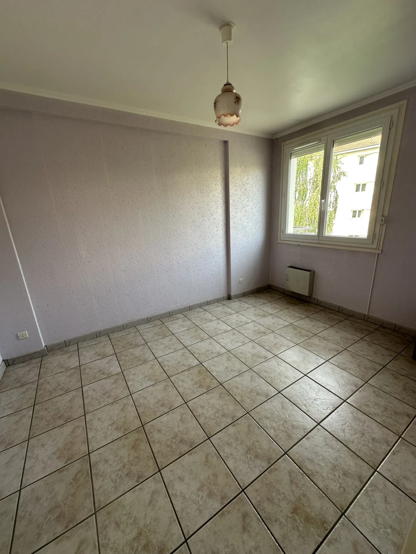 Appartement T3 à Rénover avec Balcon et Garage à Saint-Étienne – Idéal Premier Achat 