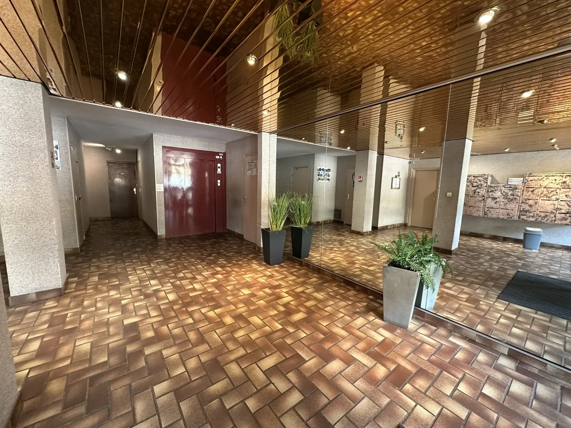 Appartement T3 à Rénover avec Balcon et Garage à Saint-Étienne – Idéal Premier Achat 