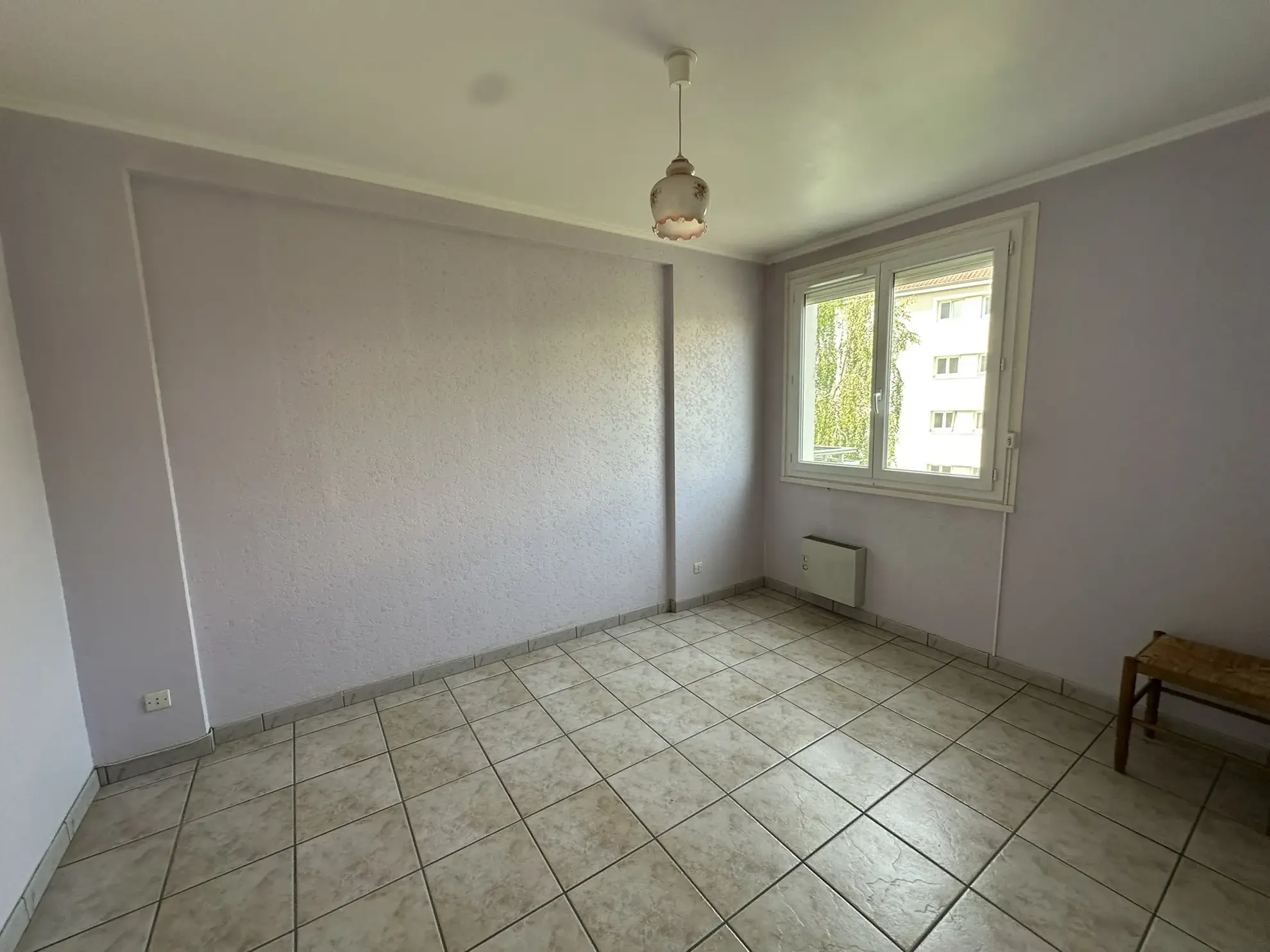 Appartement T3 à Rénover avec Balcon et Garage à Saint-Étienne – Idéal Premier Achat 