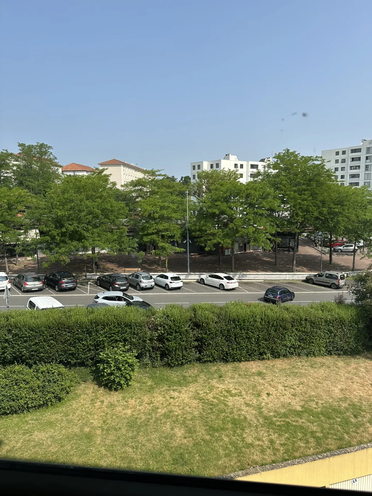 Appartement T3 à Rénover avec Balcon et Garage à Saint-Étienne – Idéal Premier Achat 