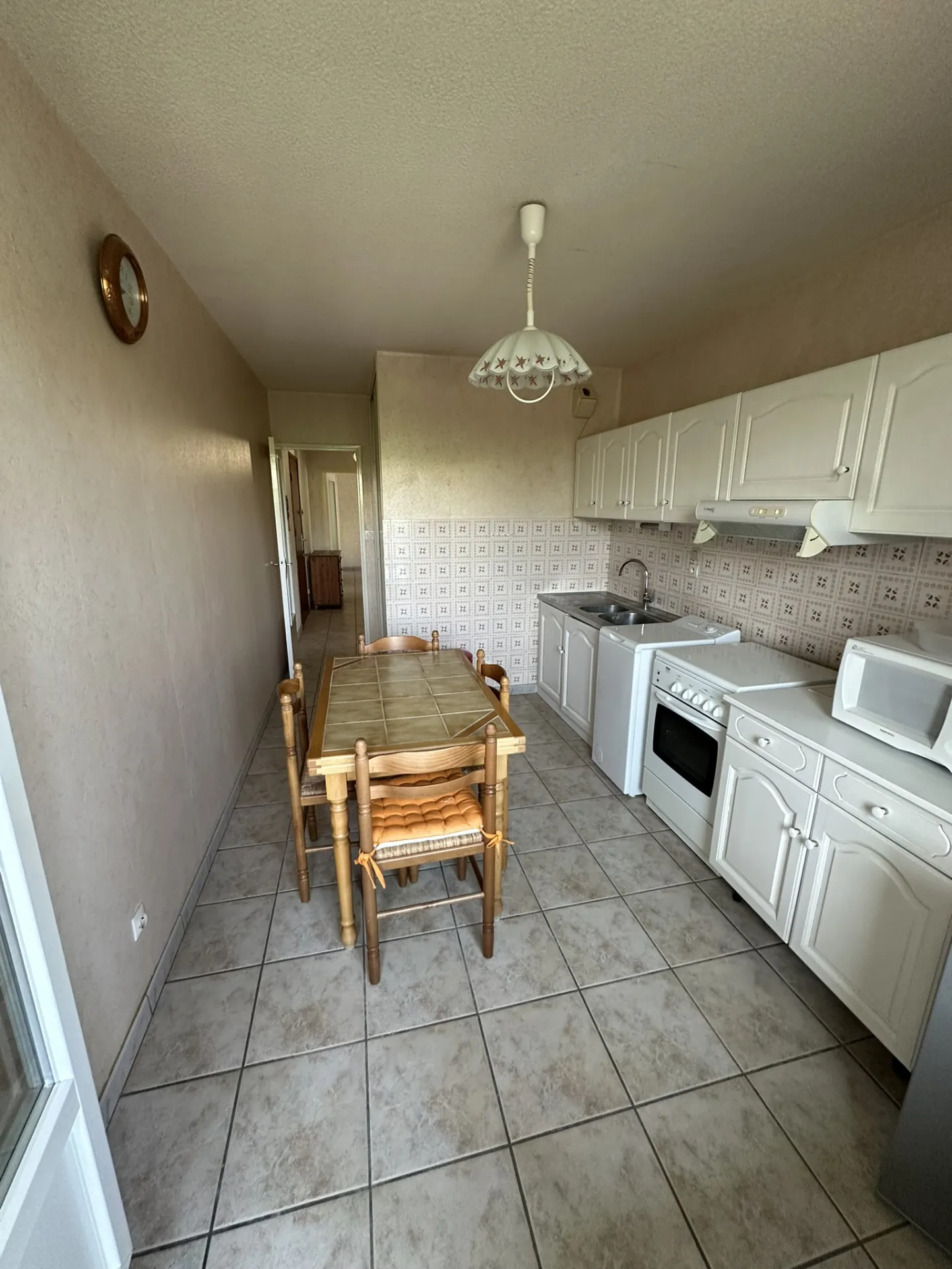 Appartement T3 à Rénover avec Balcon et Garage à Saint-Étienne – Idéal Premier Achat 