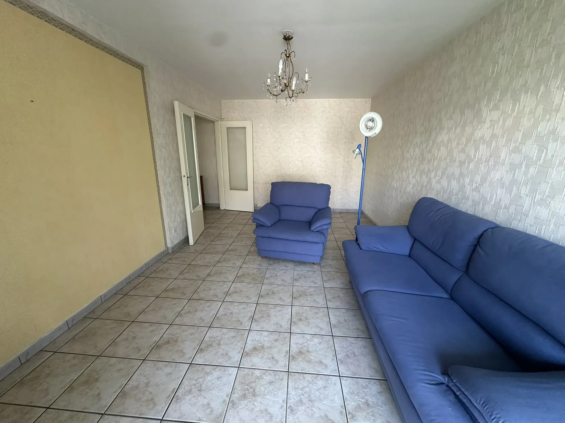 Appartement T3 à Rénover avec Balcon et Garage à Saint-Étienne – Idéal Premier Achat 