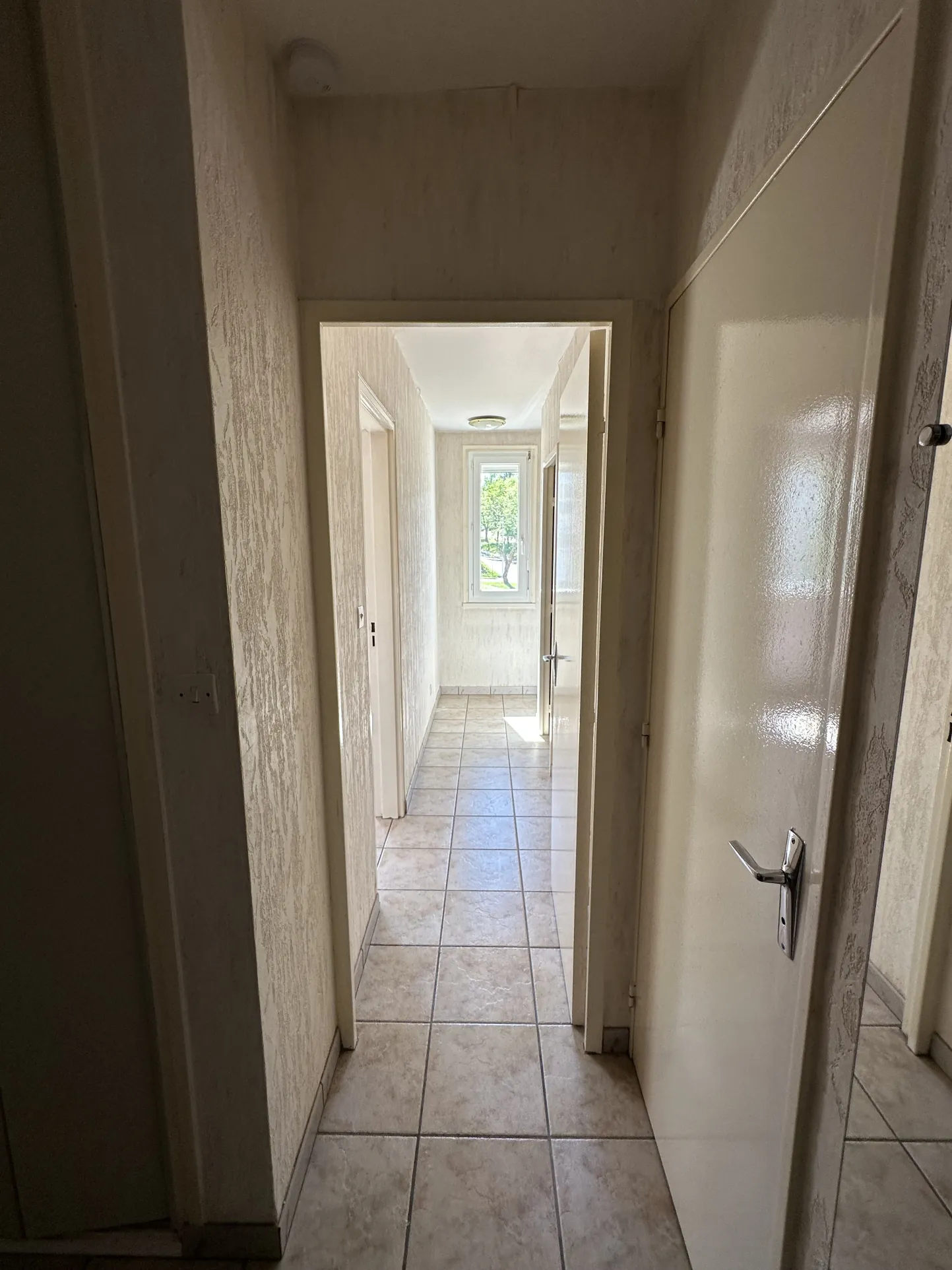 Appartement T3 à Rénover avec Balcon et Garage à Saint-Étienne – Idéal Premier Achat 