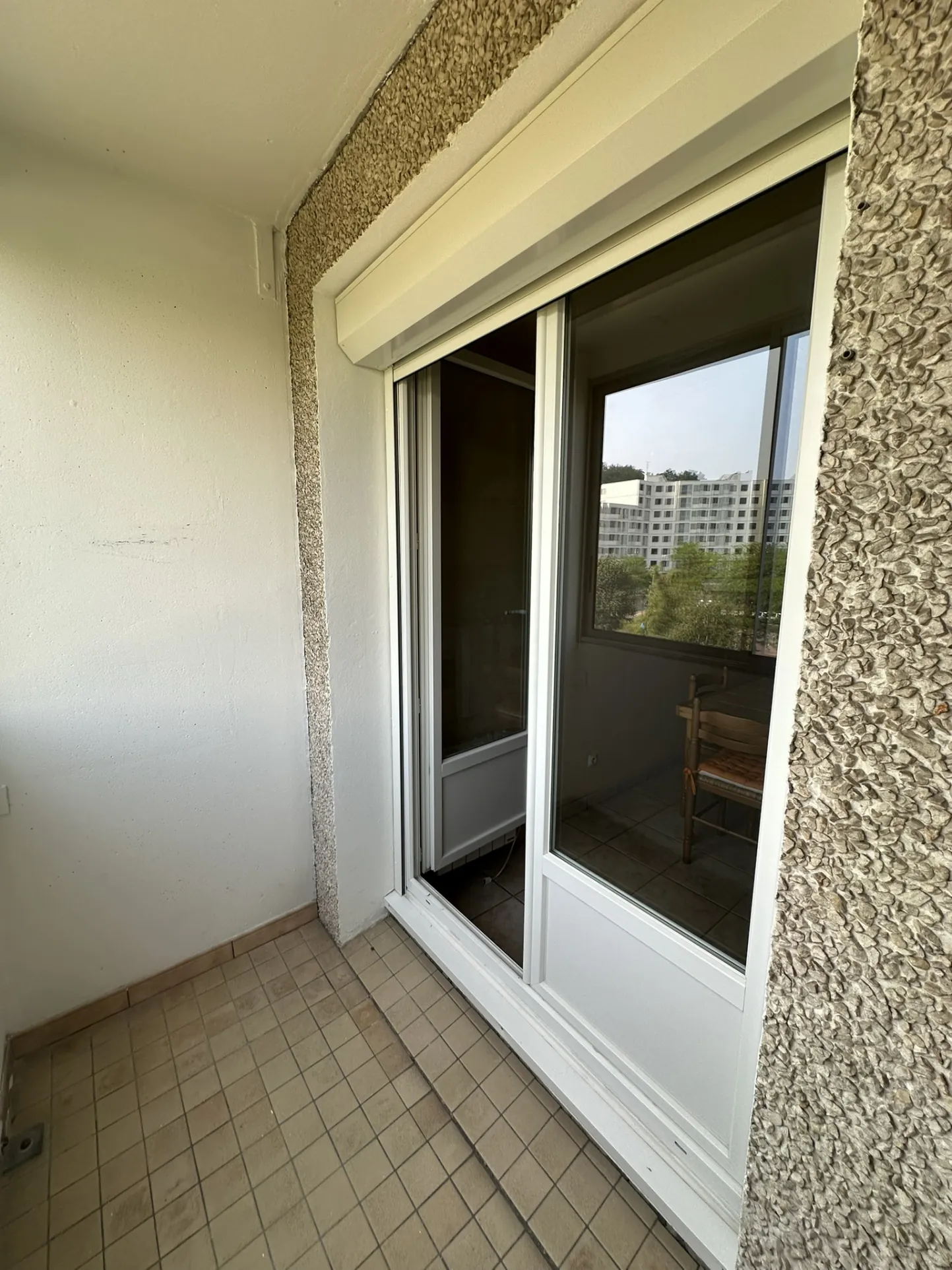 Appartement T3 à Rénover avec Balcon et Garage à Saint-Étienne – Idéal Premier Achat 