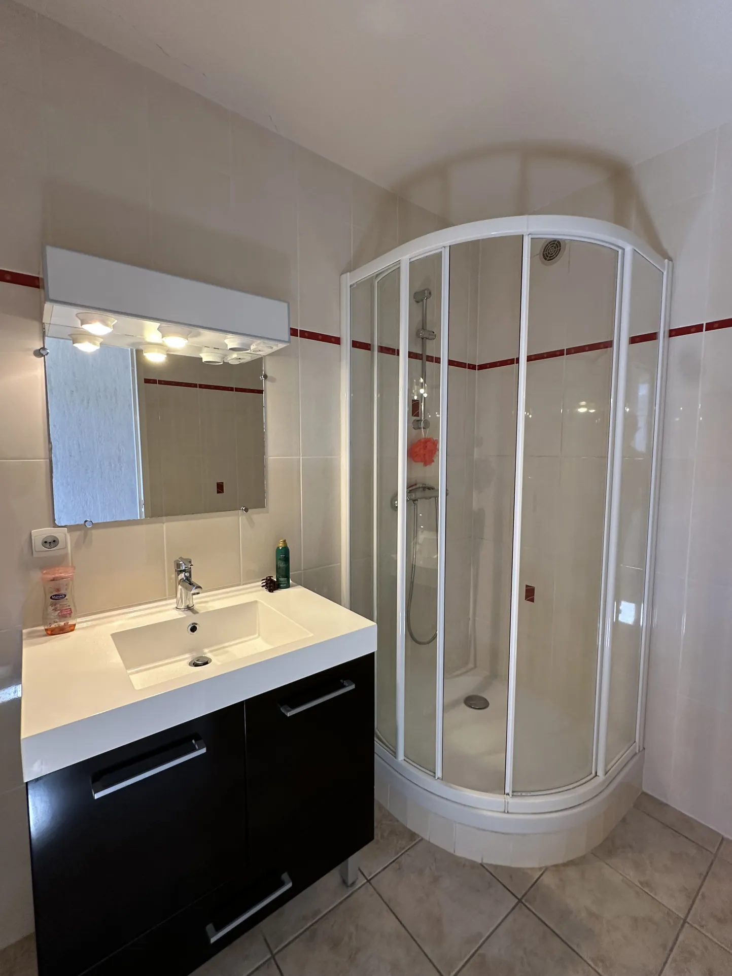 Appartement T3 à Rénover avec Balcon et Garage à Saint-Étienne – Idéal Premier Achat 