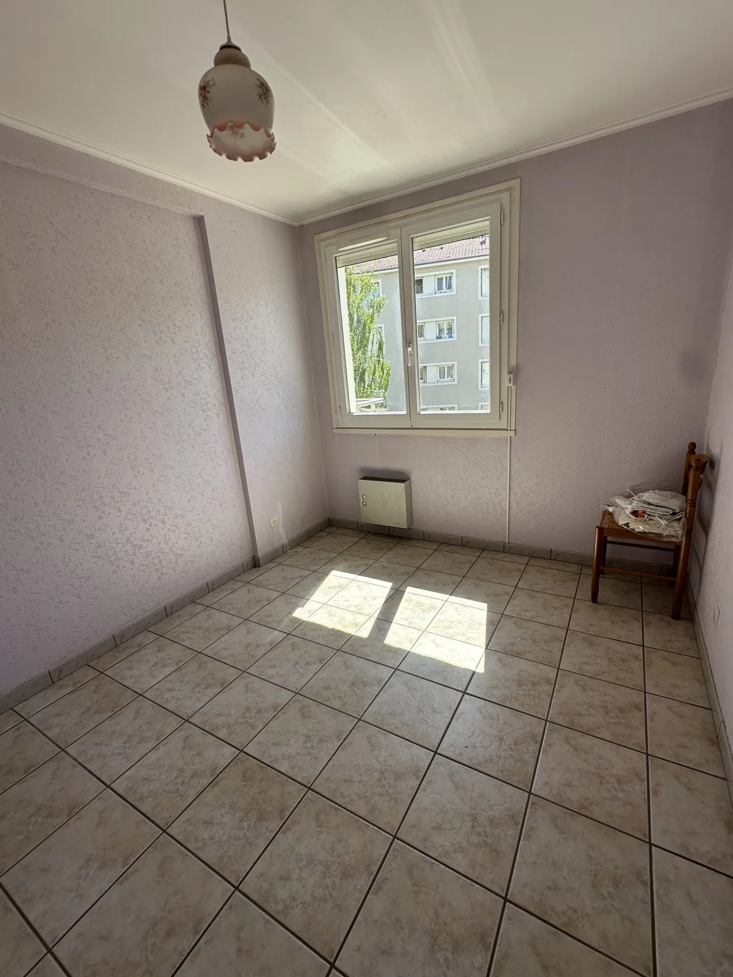 Appartement T3 à Rénover avec Balcon et Garage à Saint-Étienne – Idéal Premier Achat 