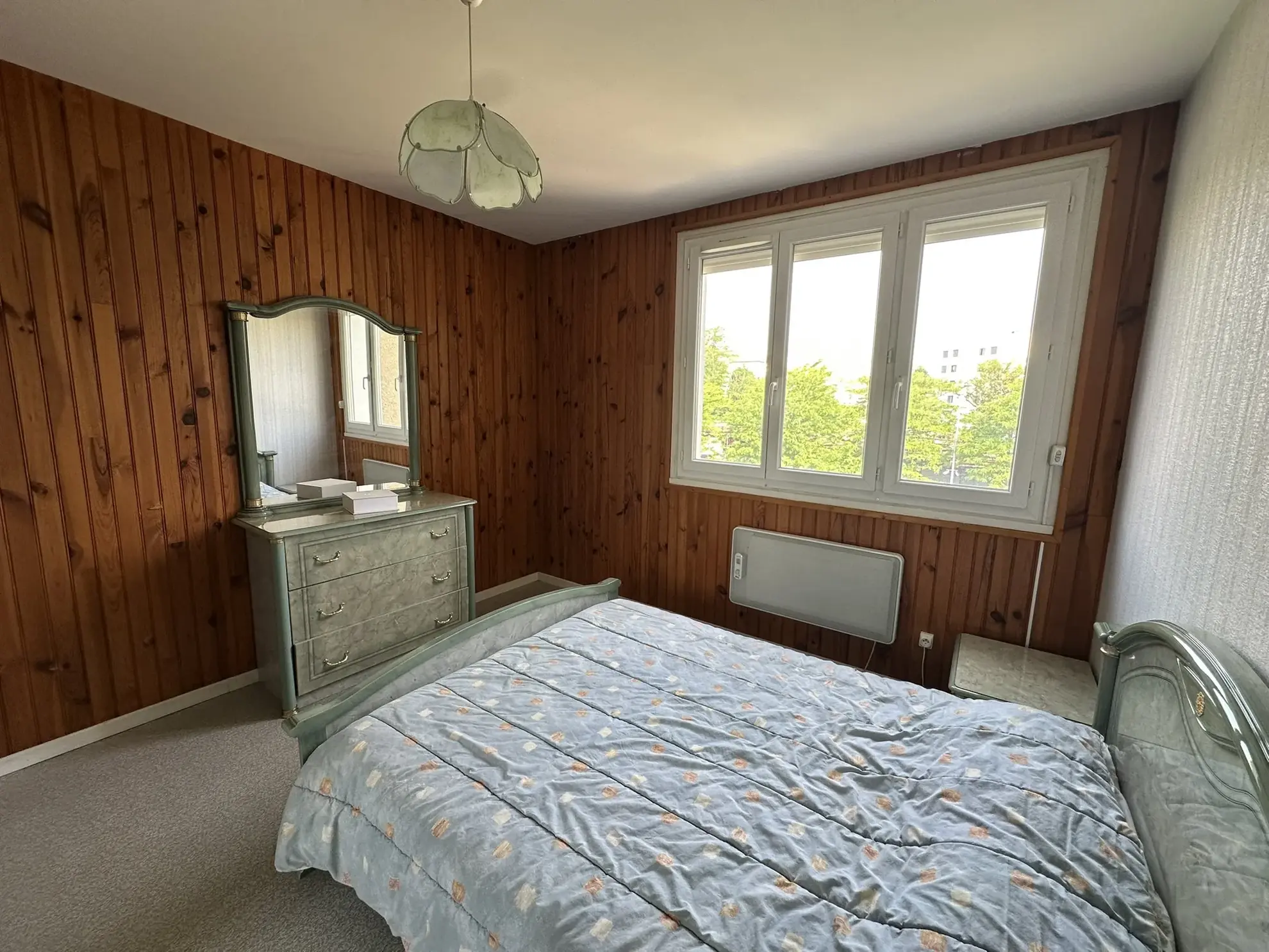 Appartement T3 à Rénover avec Balcon et Garage à Saint-Étienne – Idéal Premier Achat 