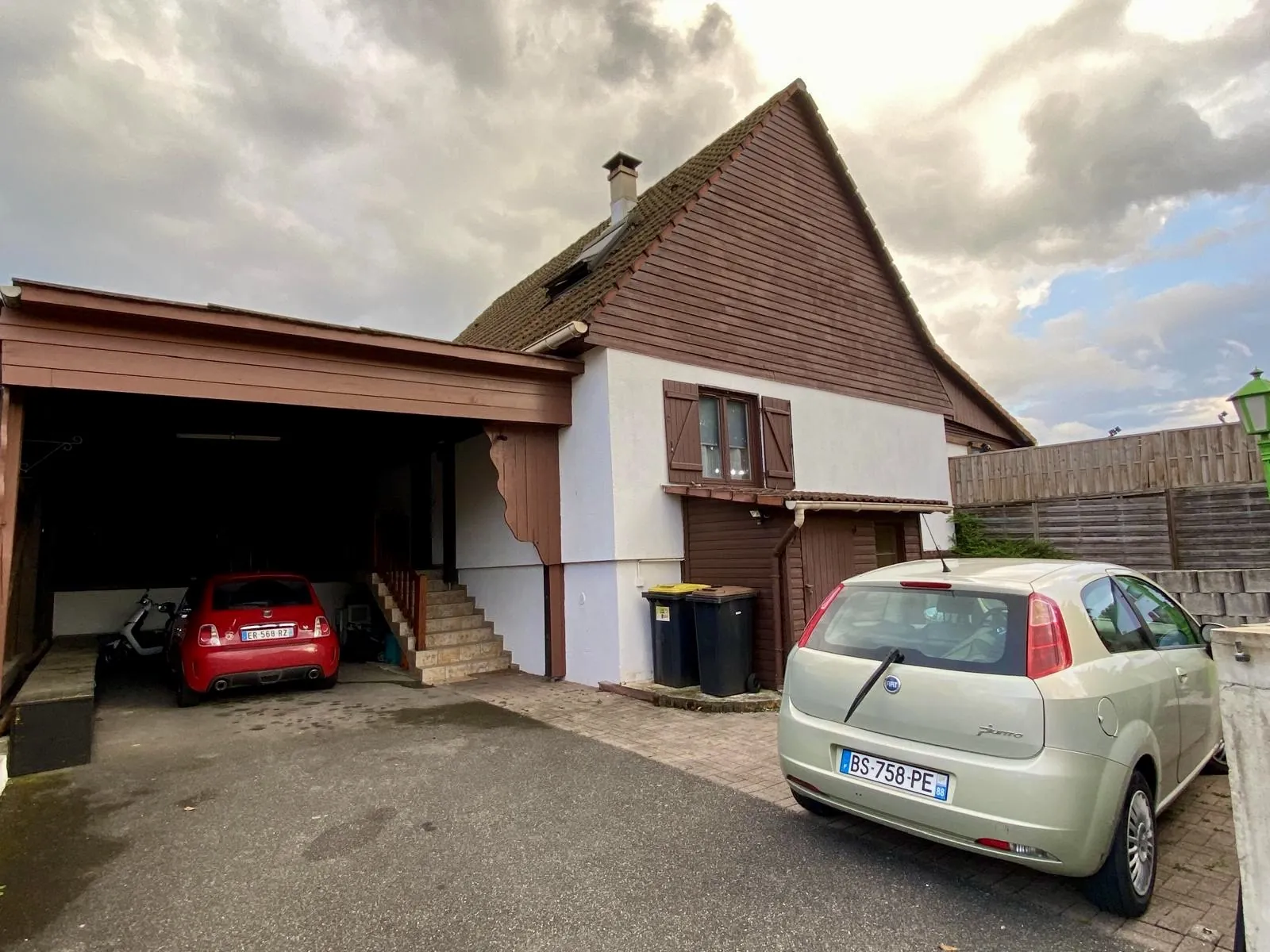 Maison à vendre de 100 m² à Dietwiller avec piscine et jardin arboré 