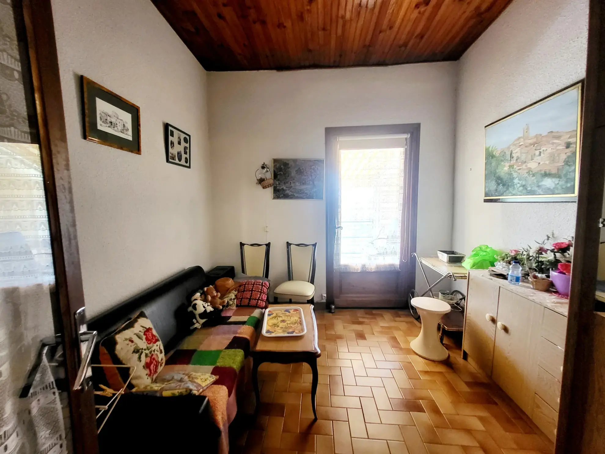 Maison de ville avec garage et terrasse à Servian - Opportunité à saisir 