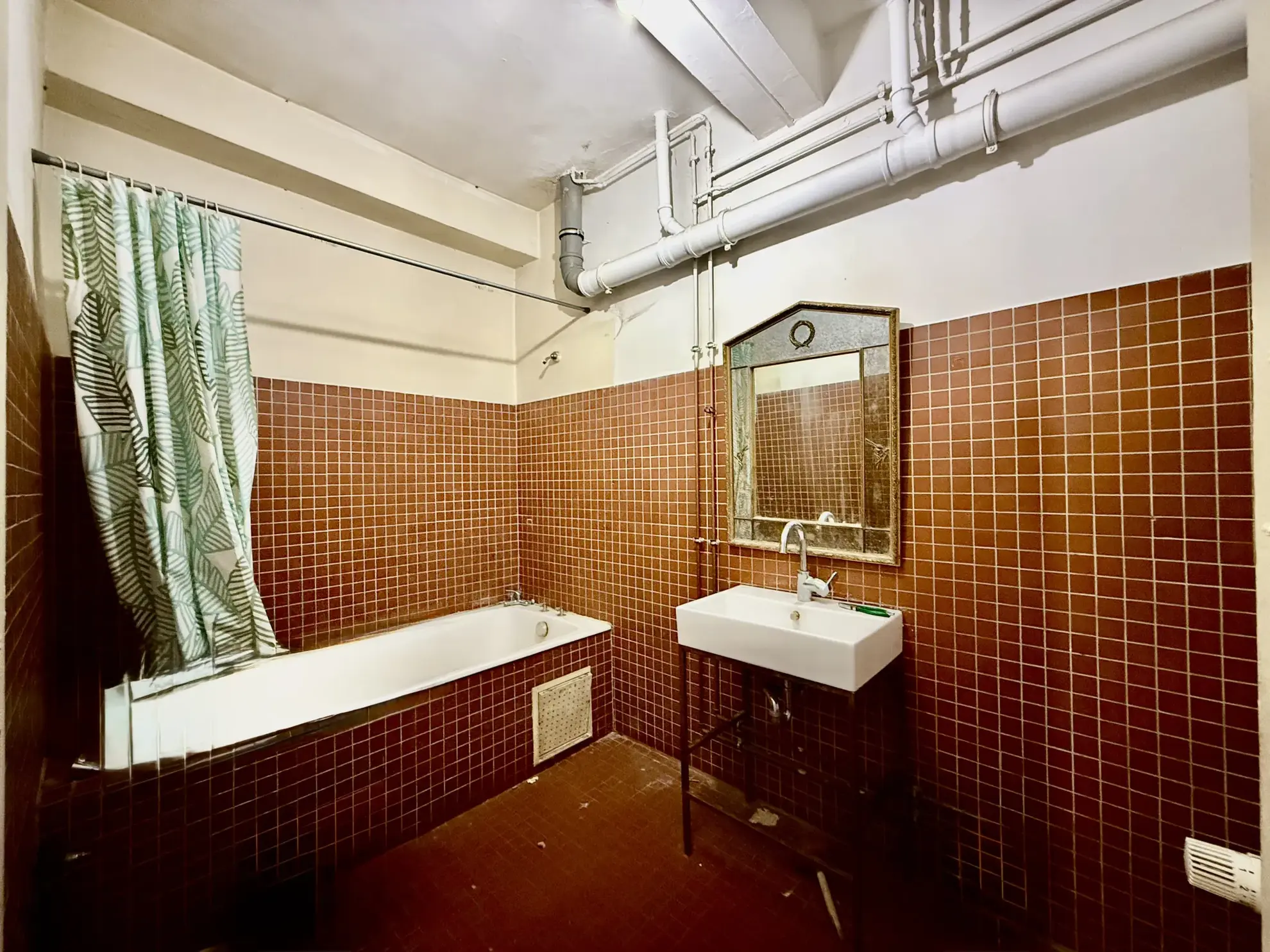 Charmante maison vigneronne avec garage, terrasses et grand espace de vie à Saint-Thibéry 