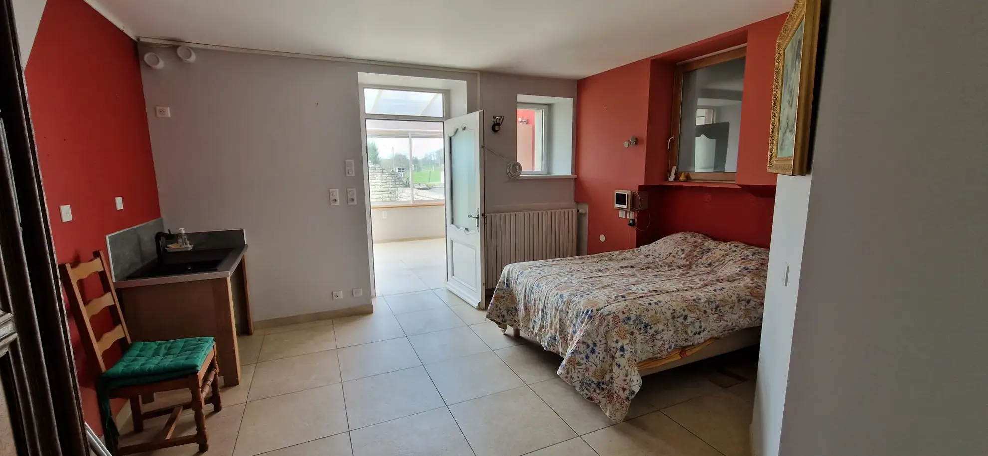 Maison spacieuse de 258 m2 avec atelier chauffé, hangars et grand terrain à Villars-st-Marcellin 