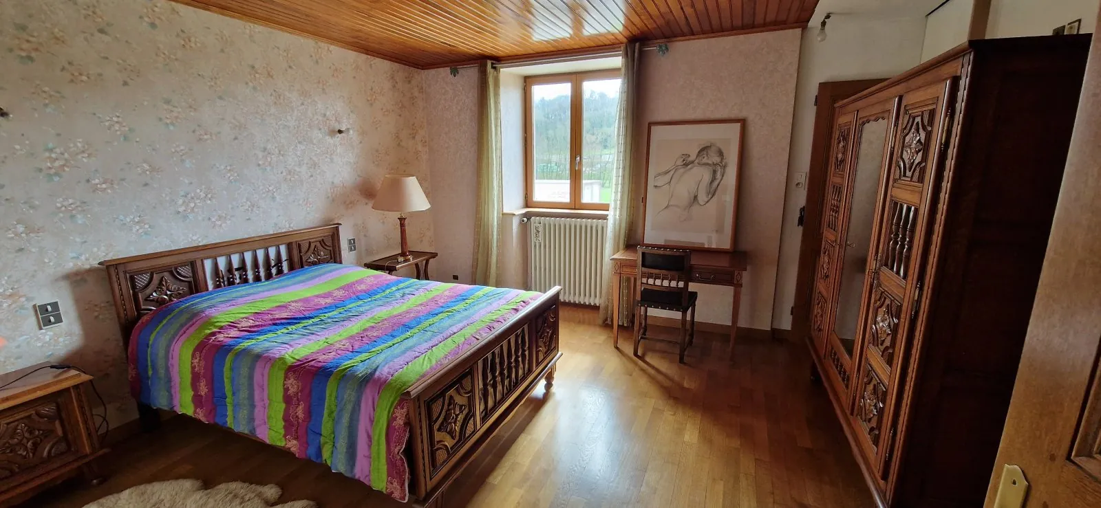 Maison spacieuse de 258 m2 avec atelier chauffé, hangars et grand terrain à Villars-st-Marcellin 