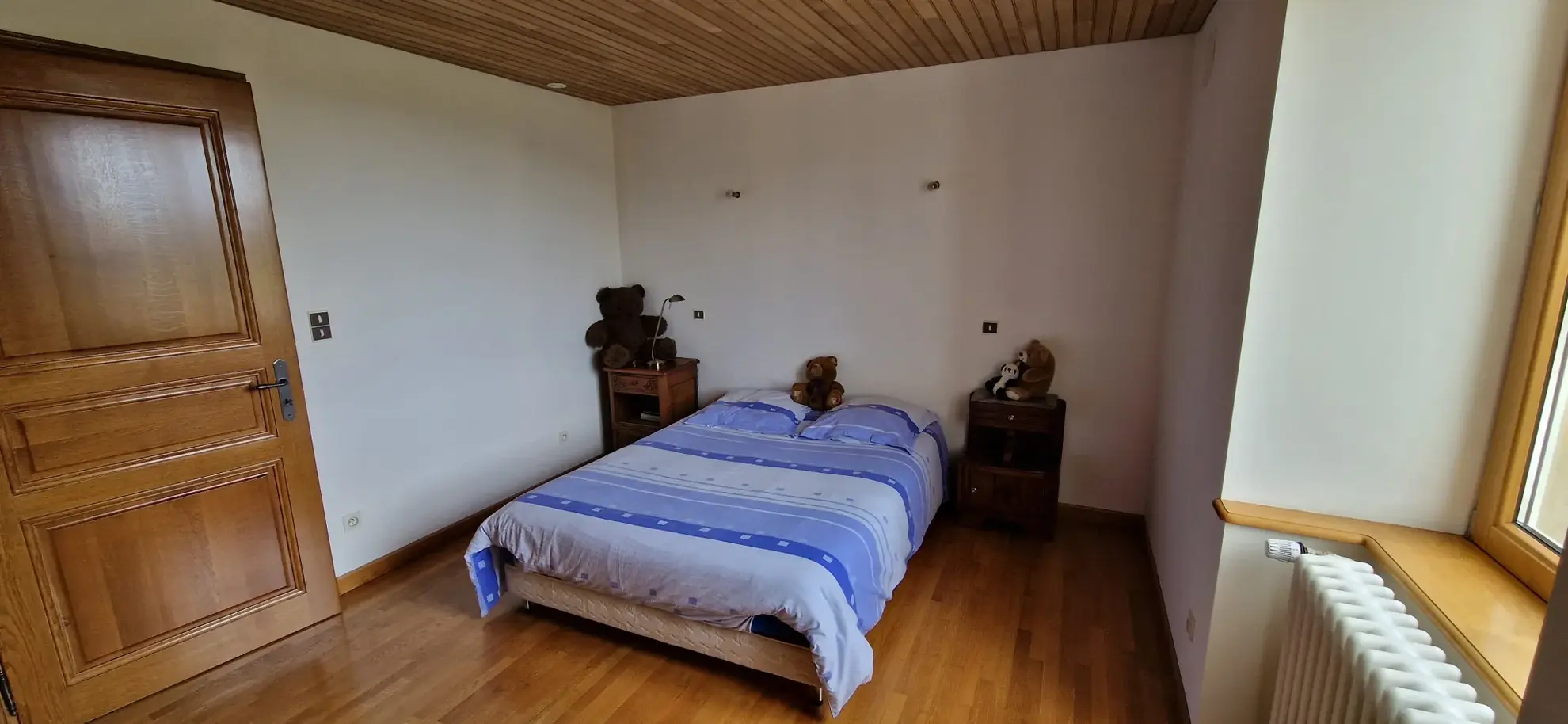 Maison spacieuse de 258 m2 avec atelier chauffé, hangars et grand terrain à Villars-st-Marcellin 