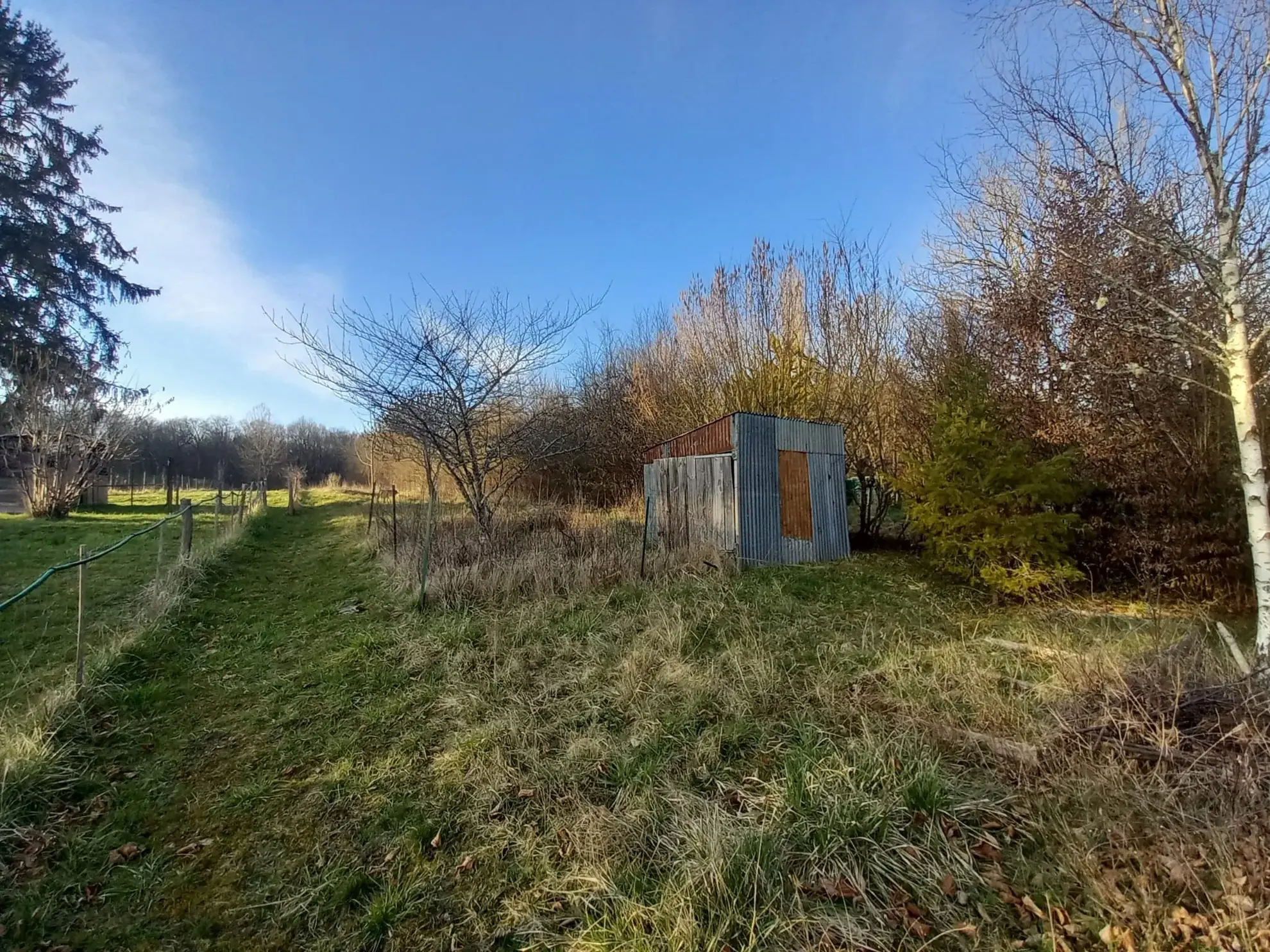 Maison en pierre avec 3 chambres à Guérigny, vue forêt, proche commodités 