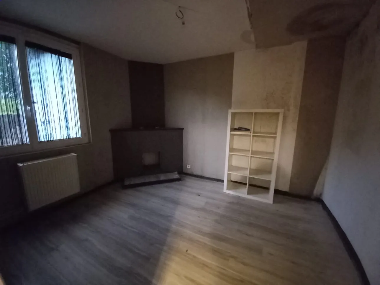 Maison en pierre avec 3 chambres à Guérigny, vue forêt, proche commodités 