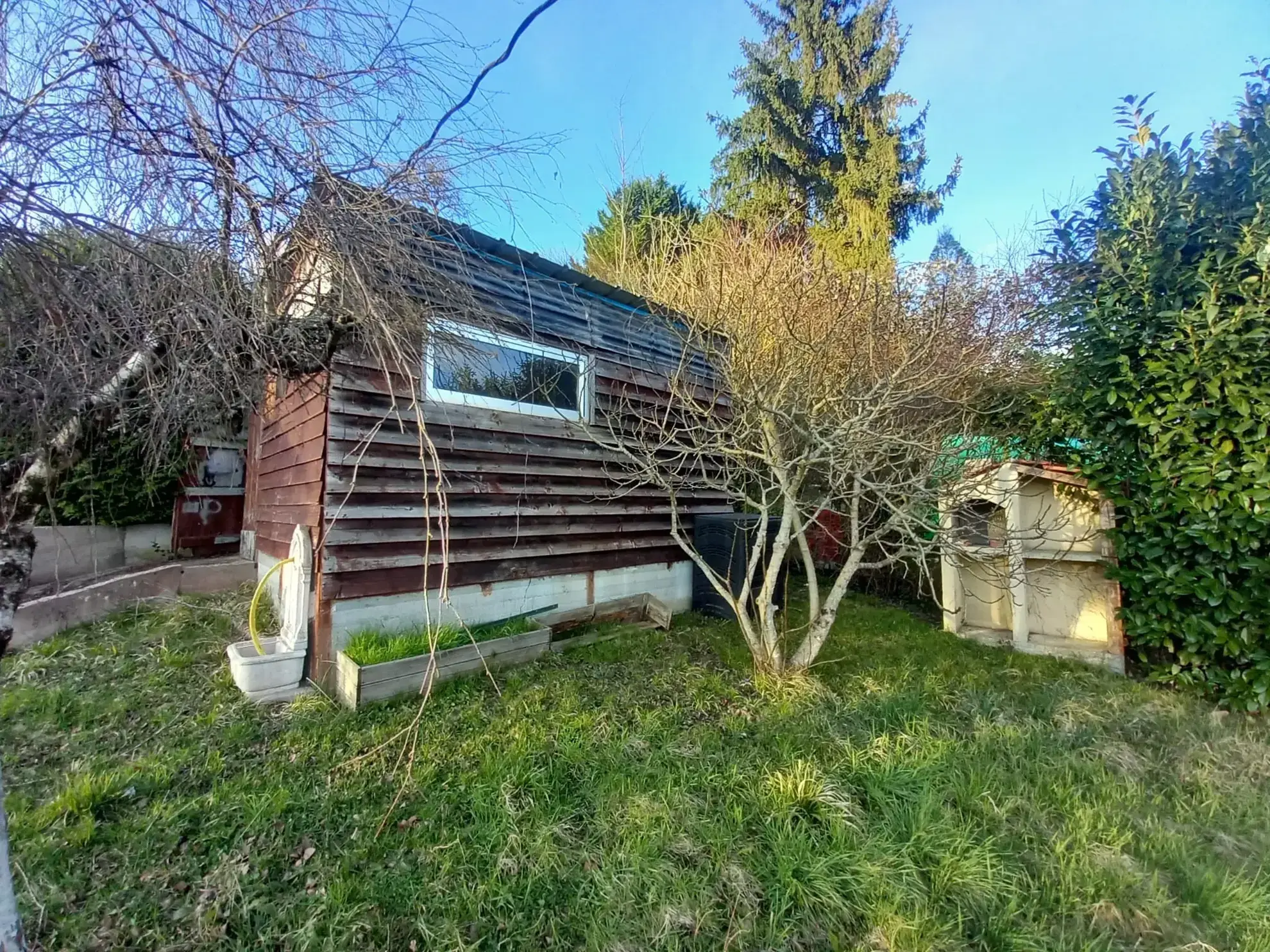 Maison en pierre avec 3 chambres à Guérigny, vue forêt, proche commodités 