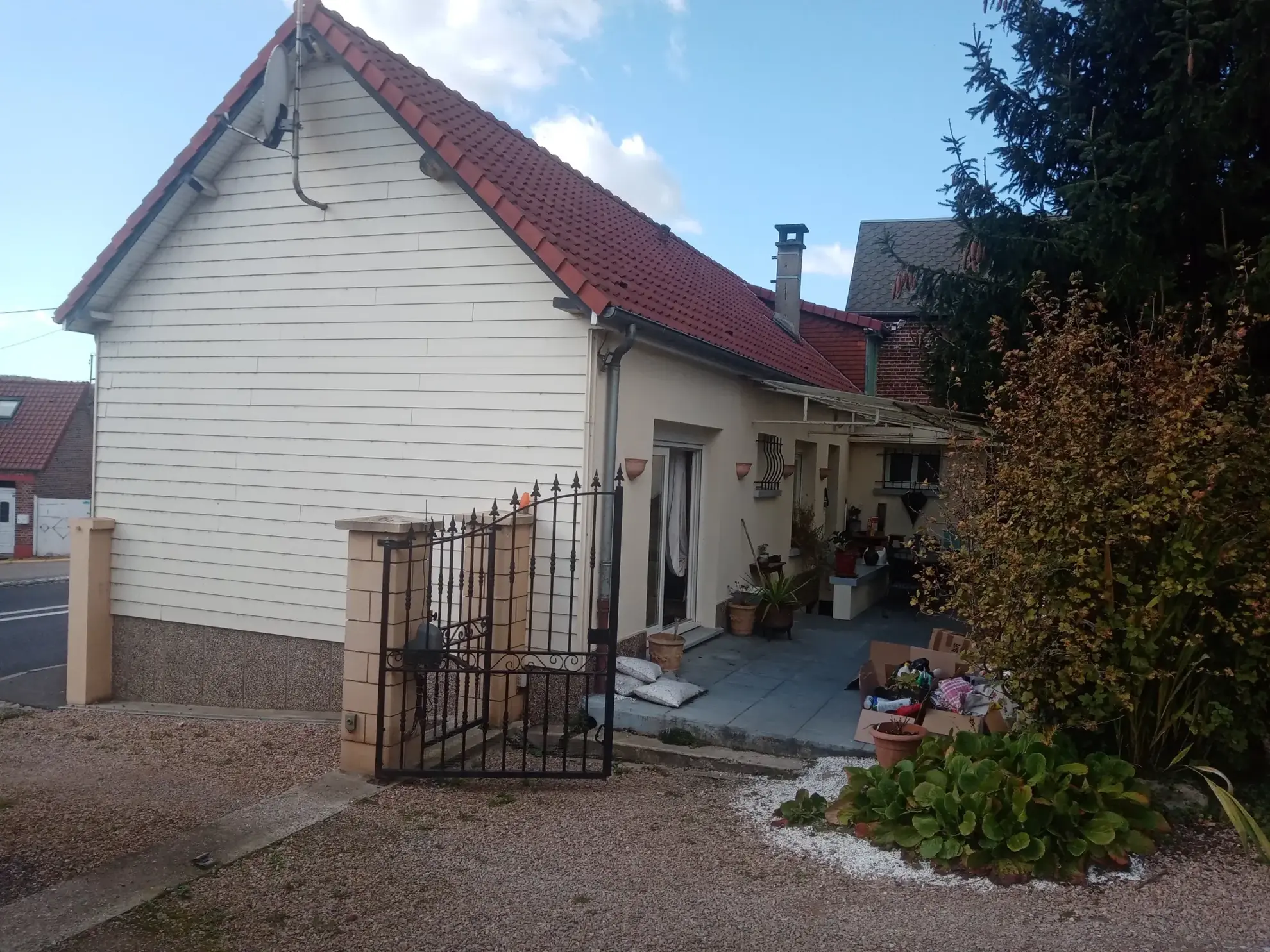 Maison à vendre de 98 m² avec jardin et terrasse à Bouvaincourt-sur-Bresle 