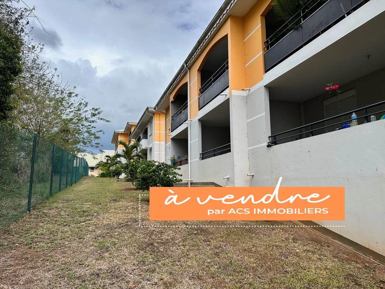 Appartement F2 avec terrasse, cave et parking aux Trois-Ilets 