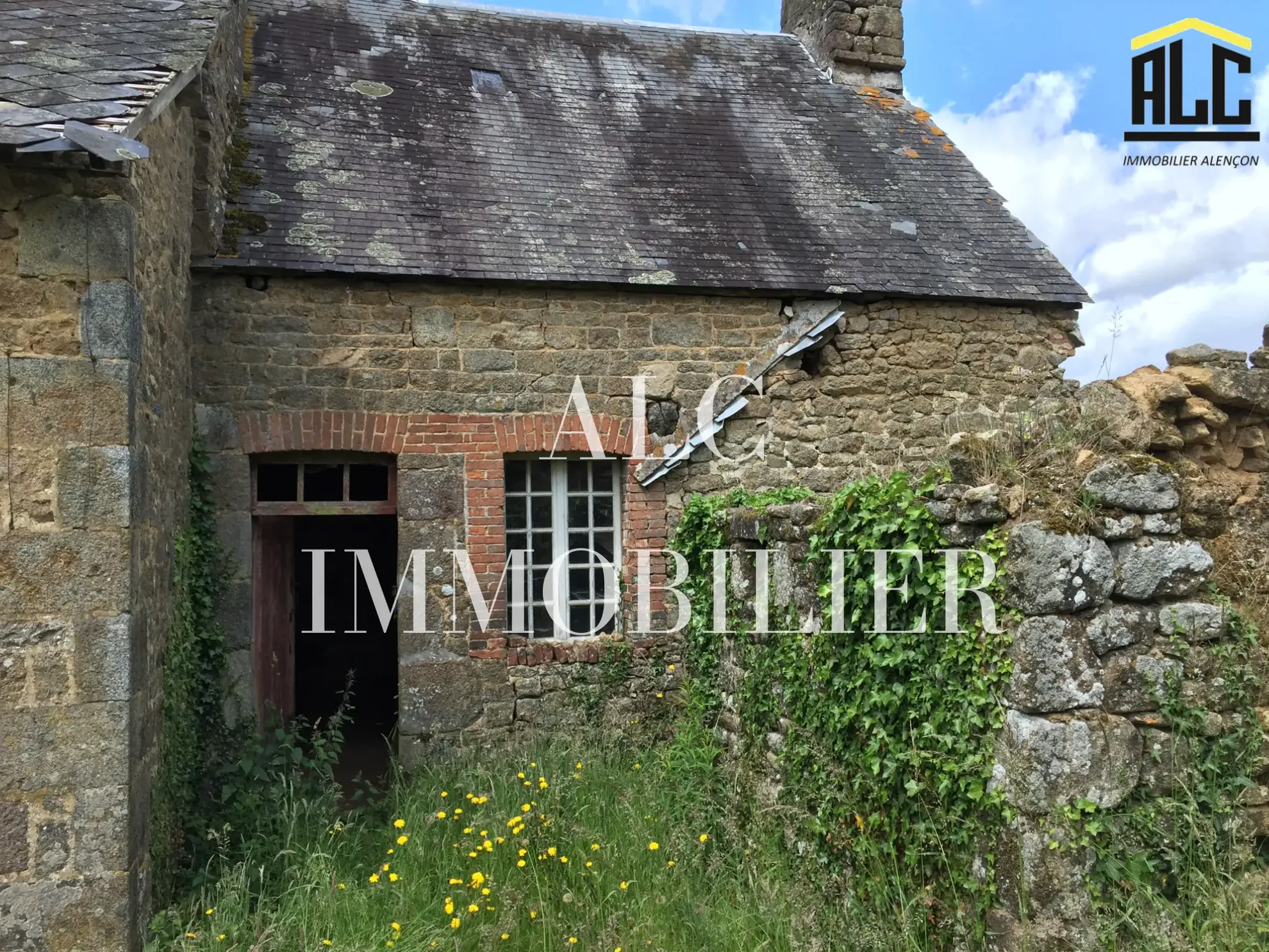 Maison en pierre à Carrouges - Secteur Sainte Marguerite avec terrain de 655 m²