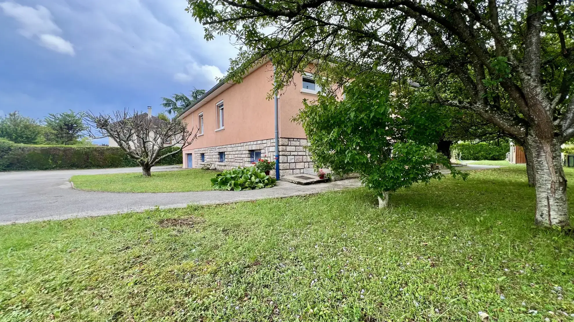 Maison familiale avec terrain arboré à Tavaux - 148 m² 