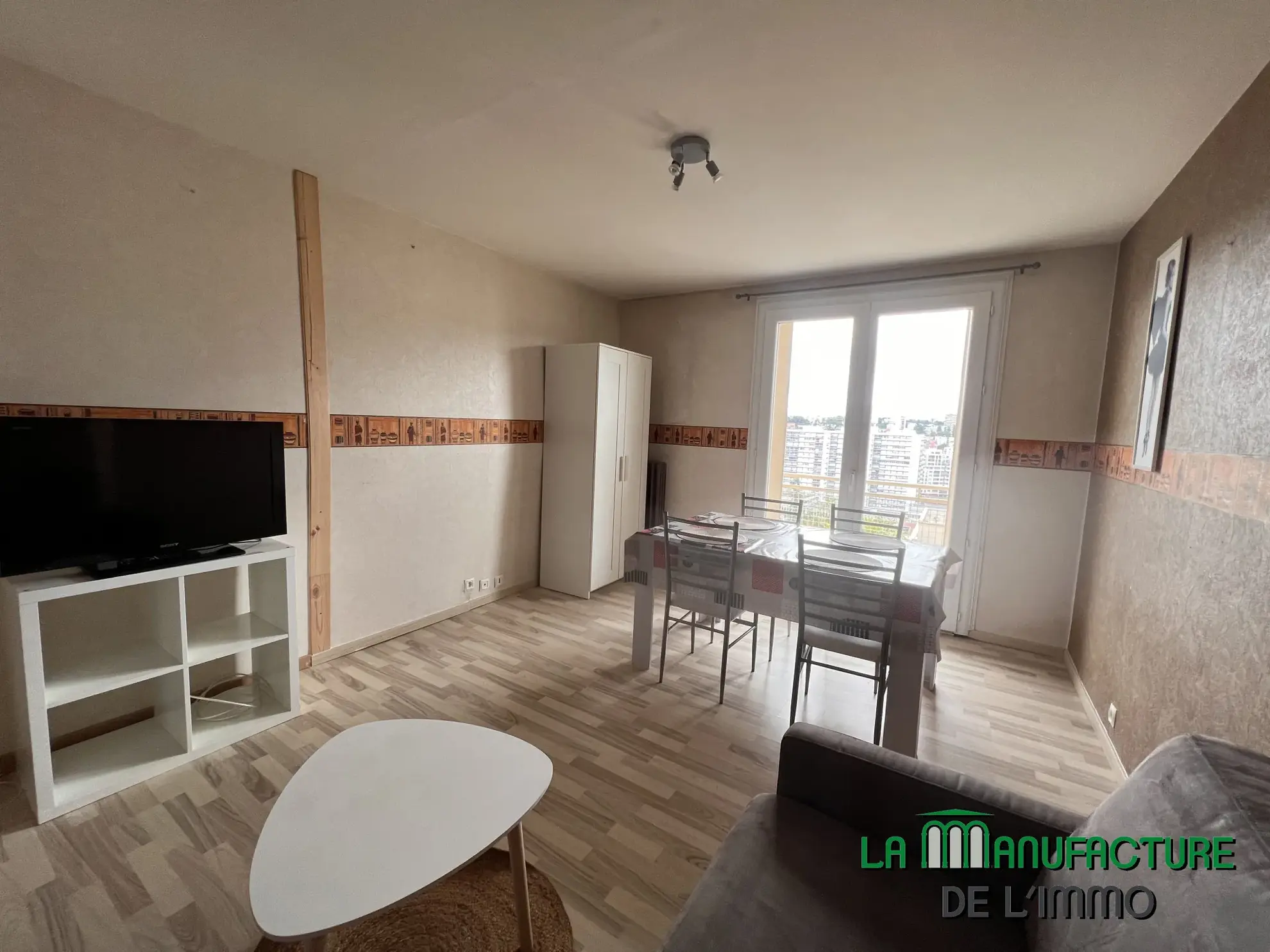 Appartement F3 lumineux avec balcon à Saint-Étienne, proche faculté Jean Monnet 