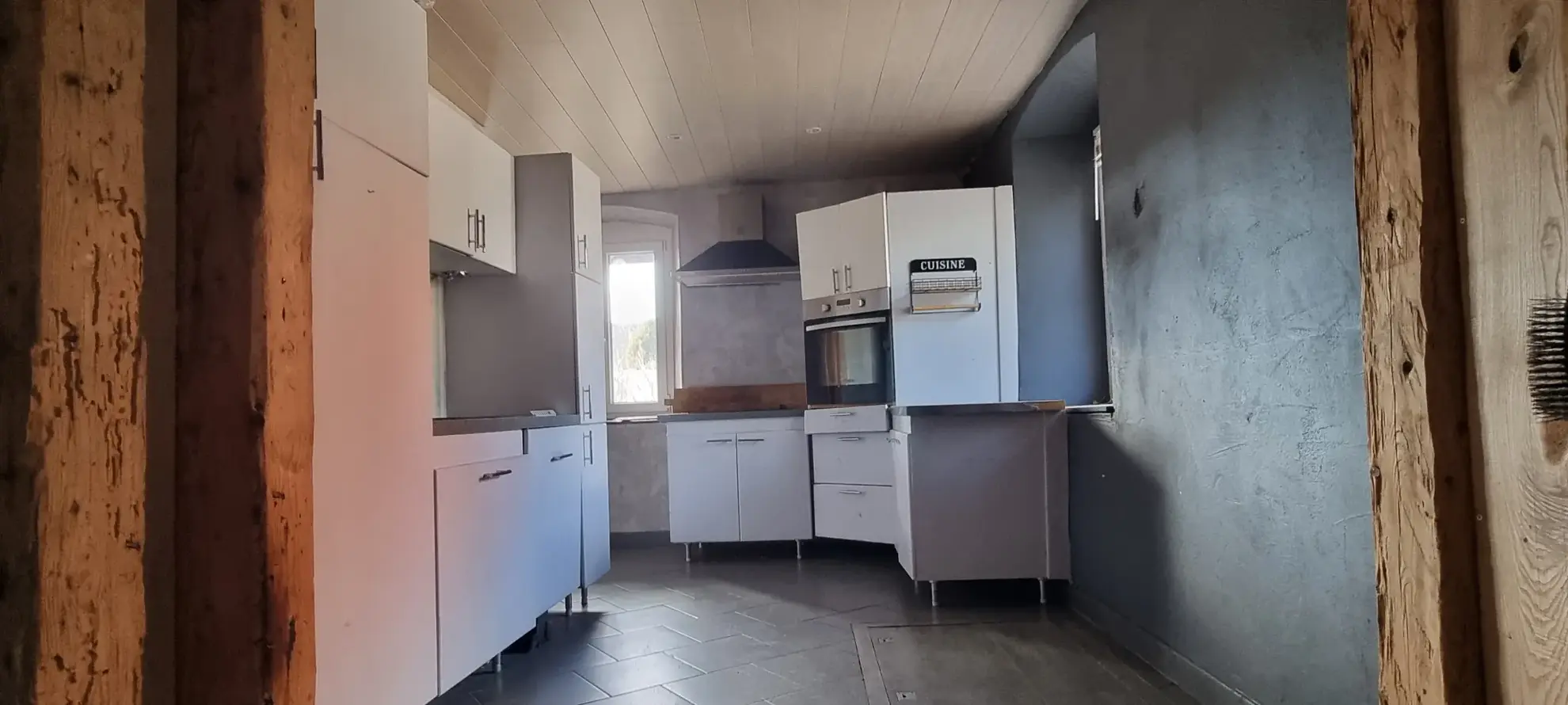 Maison à vendre à Bonnevaux de 88 m², proche frontière suisse, rénovée, idéale famille ou frontalier 