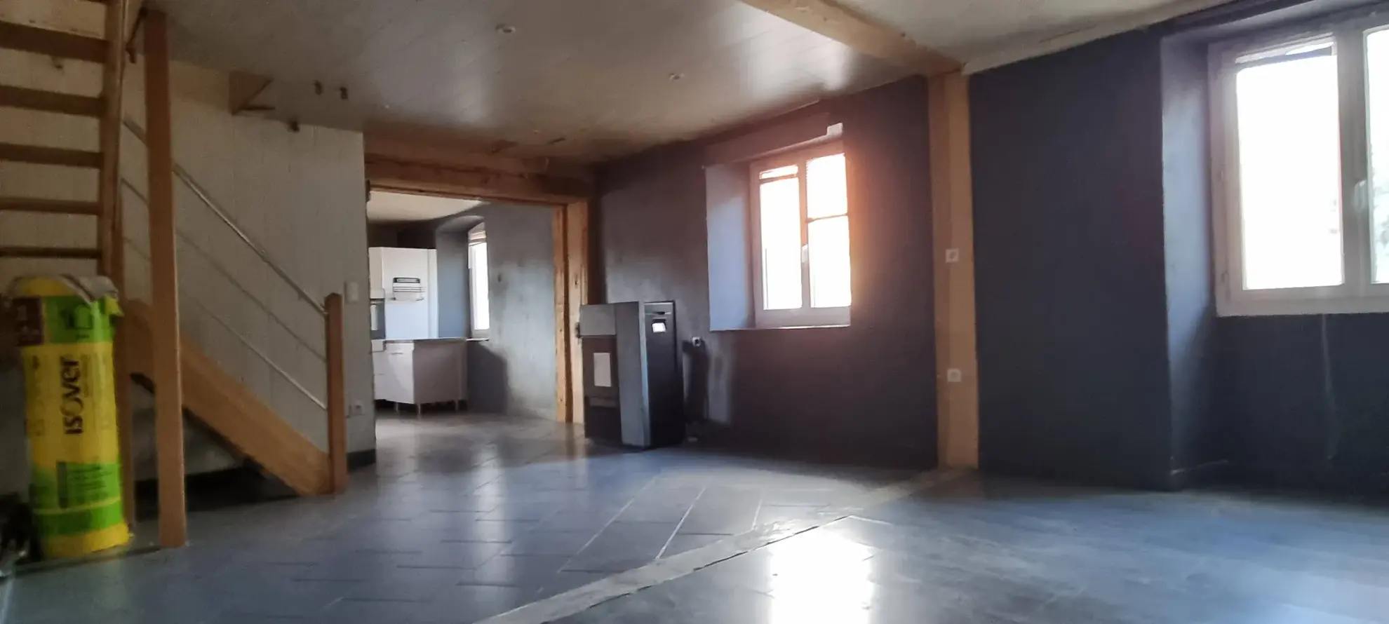 Maison à vendre à Bonnevaux de 88 m², proche frontière suisse, rénovée, idéale famille ou frontalier 