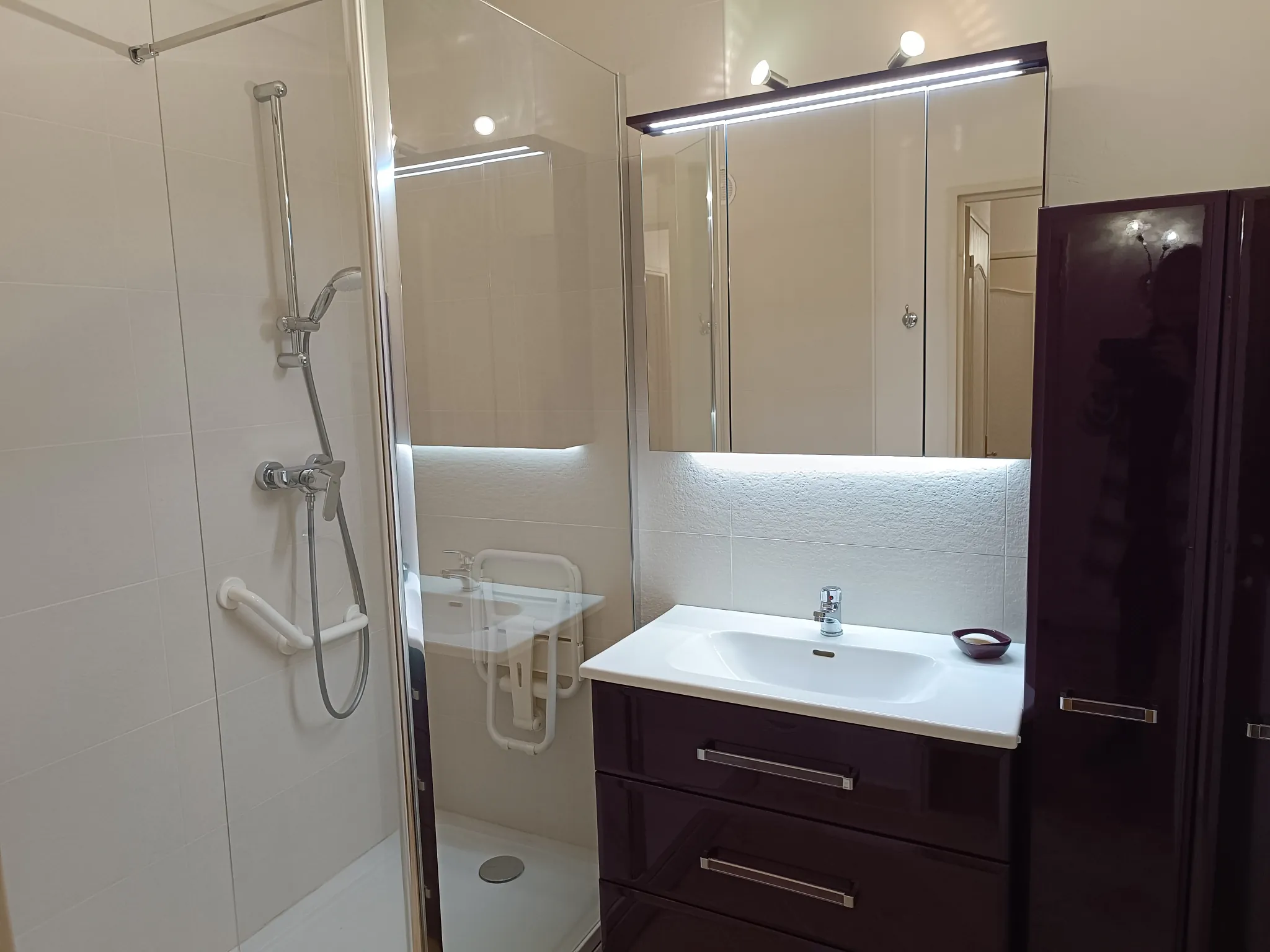 Appartement T2 de 54 m² avec parking et cave à Plaisir 