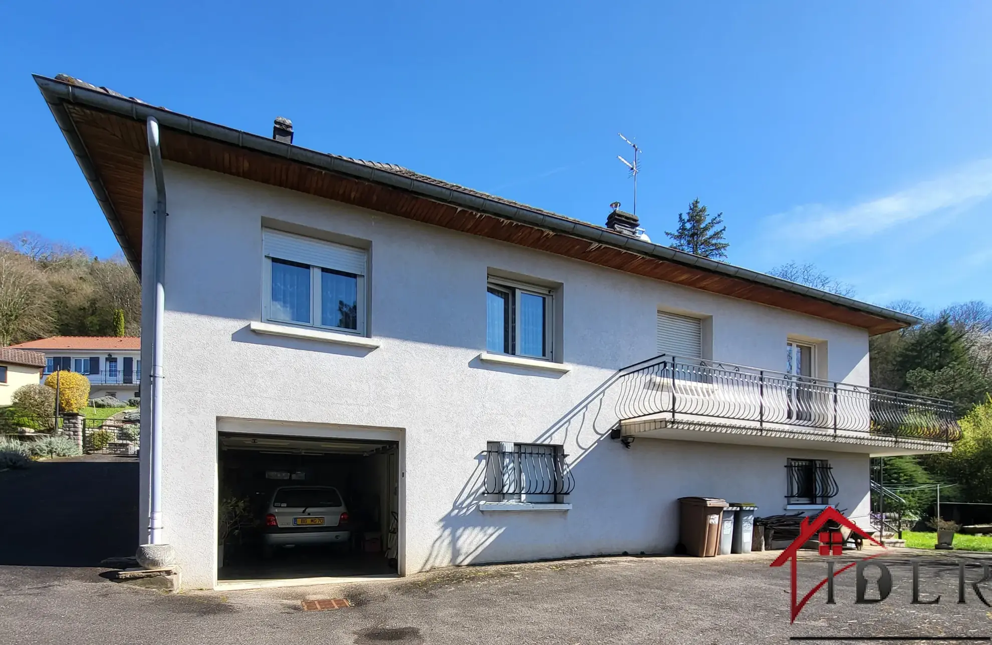 Belle maison familiale à Frotey-lès-Vesoul avec jardin et plusieurs parking 