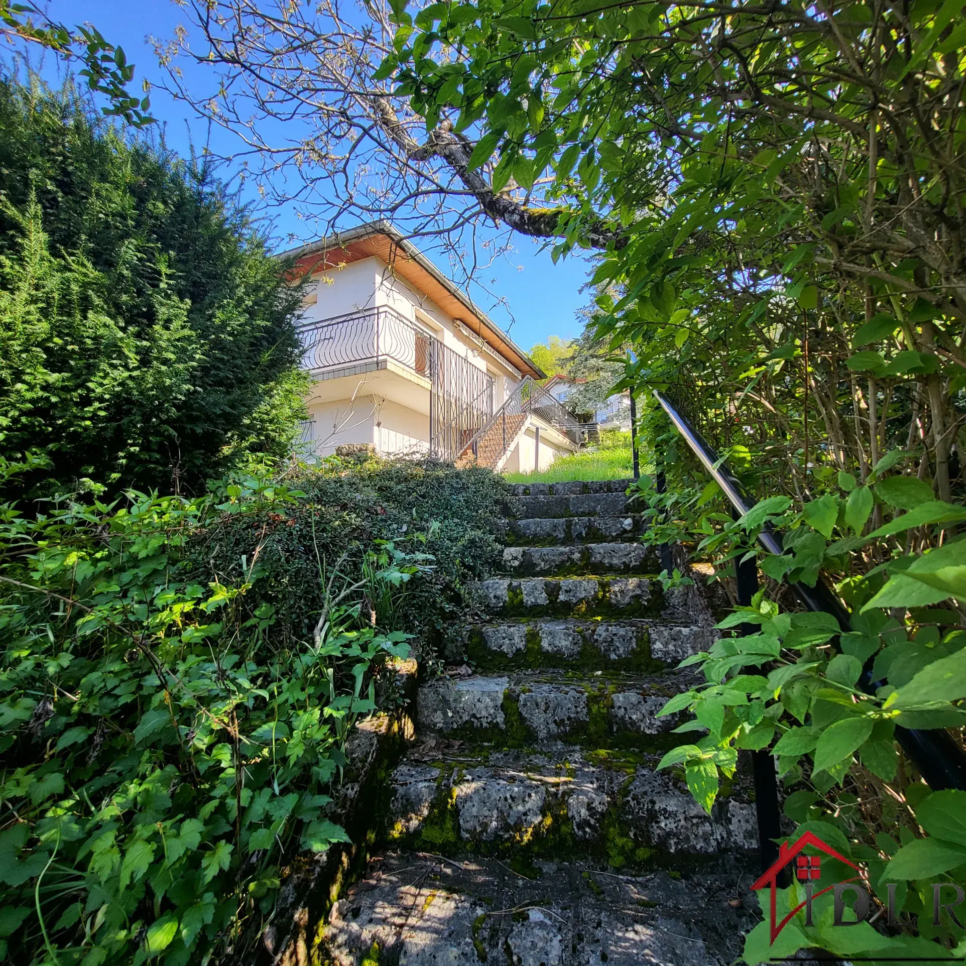 Belle maison familiale à Frotey-lès-Vesoul avec jardin et plusieurs parking