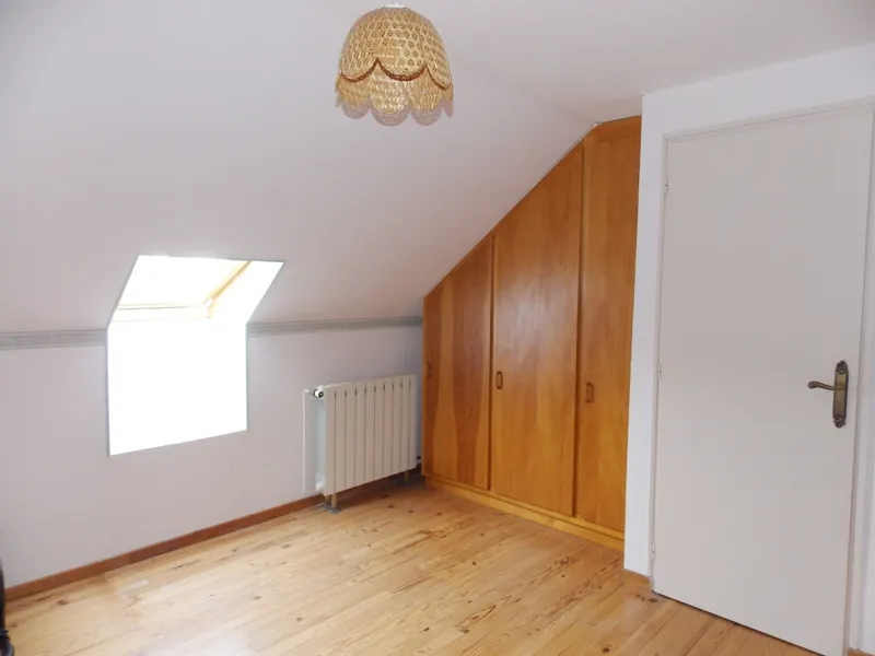 Maison familiale 5 chambres avec terrasses à Anould – secteur calme et proche commodités 